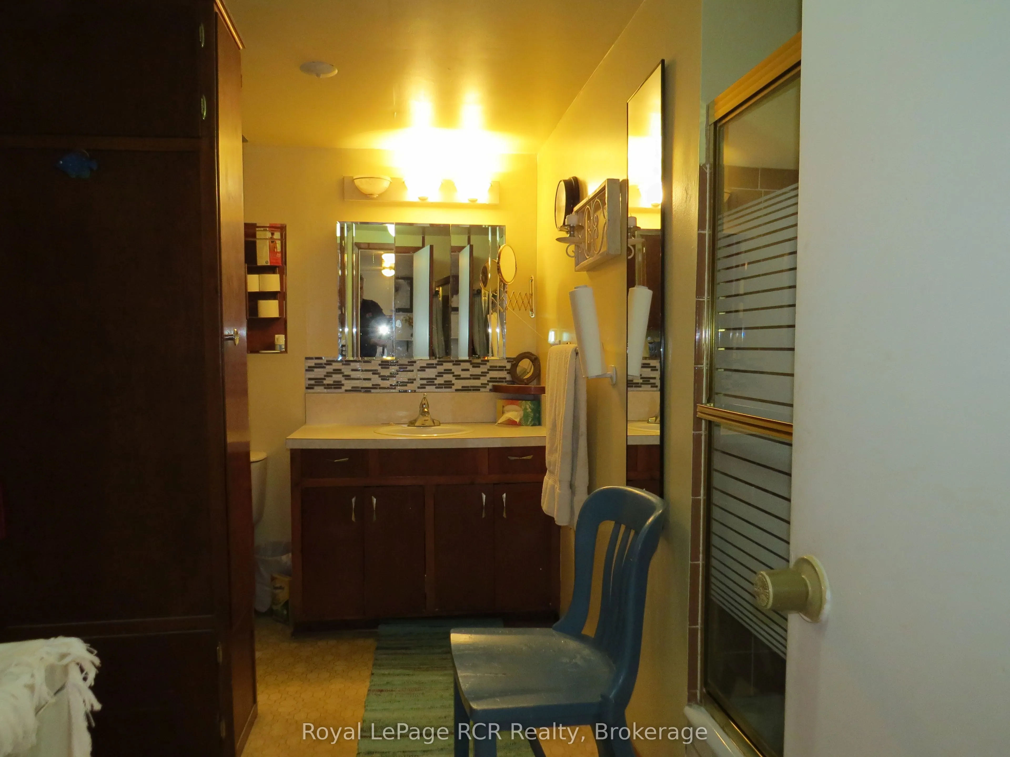9 LAKESHORE Boulevard S