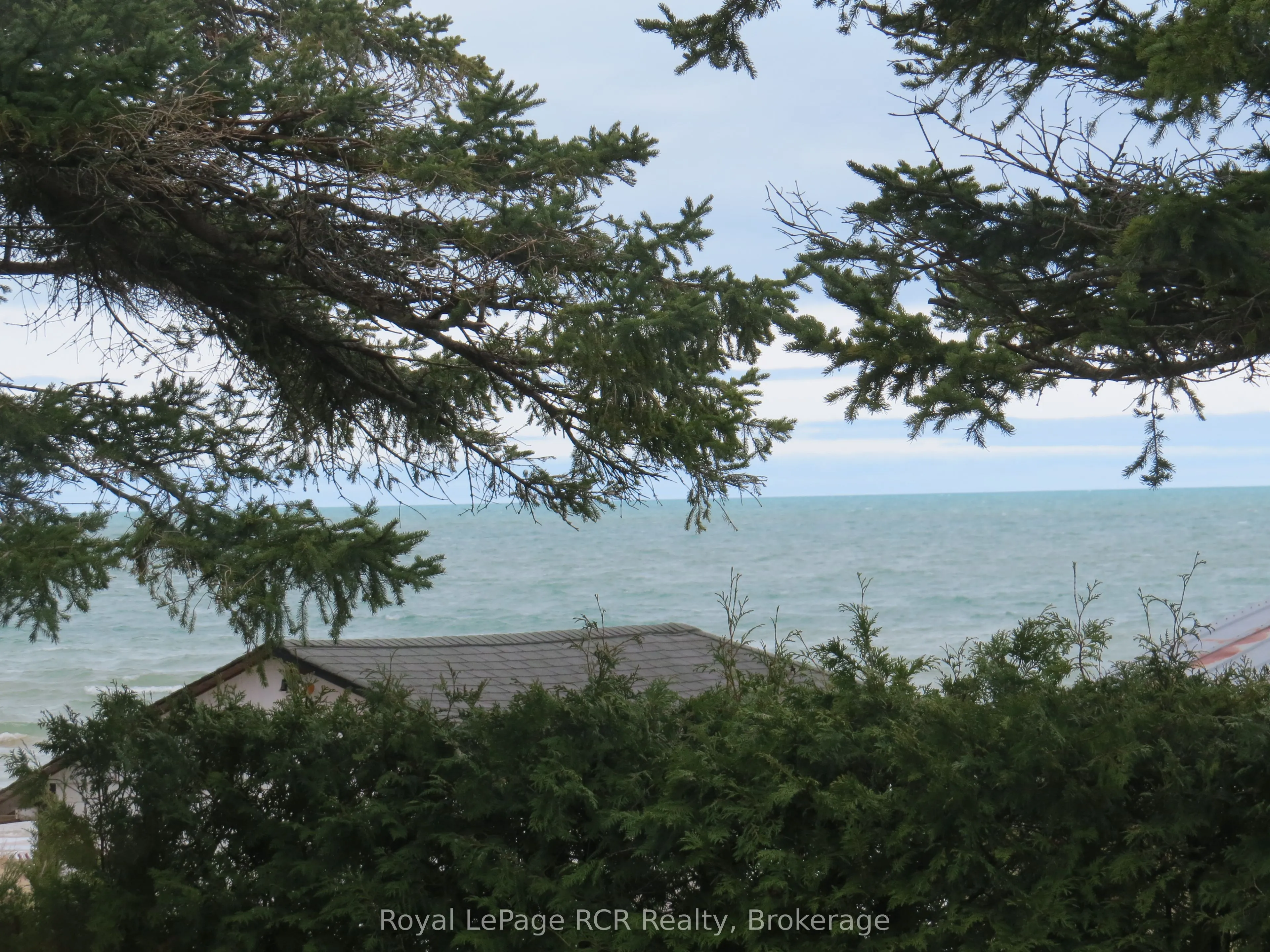 9 LAKESHORE Boulevard S