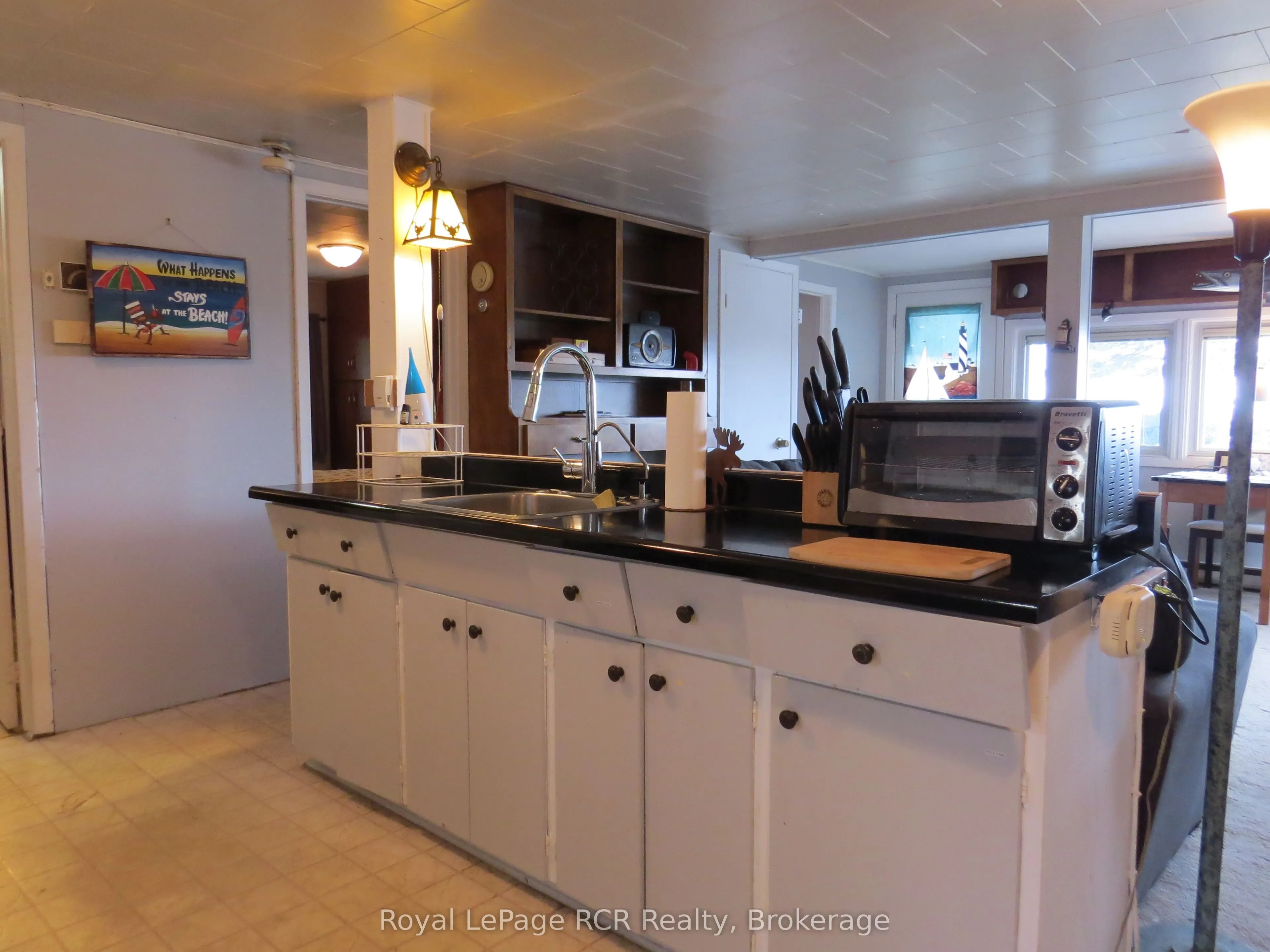 9 LAKESHORE Boulevard S