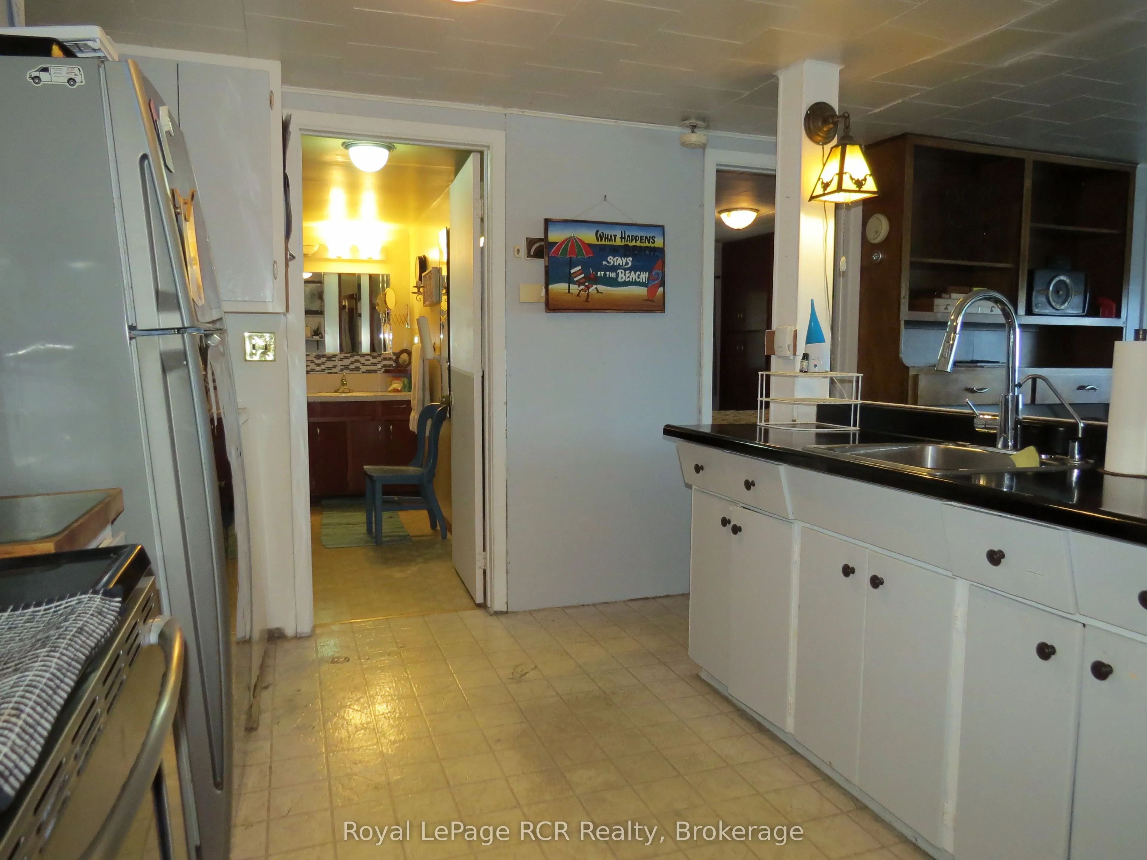 9 LAKESHORE Boulevard S