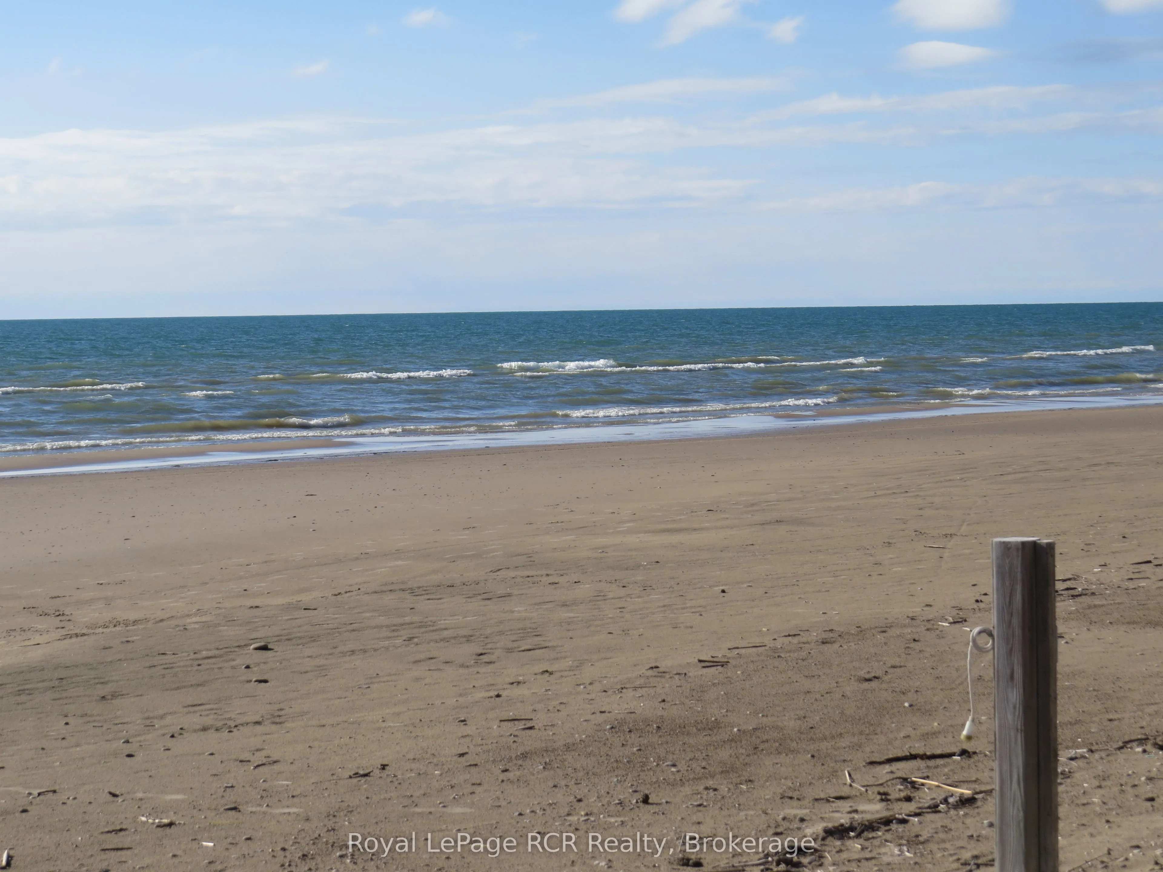 9 LAKESHORE Boulevard S