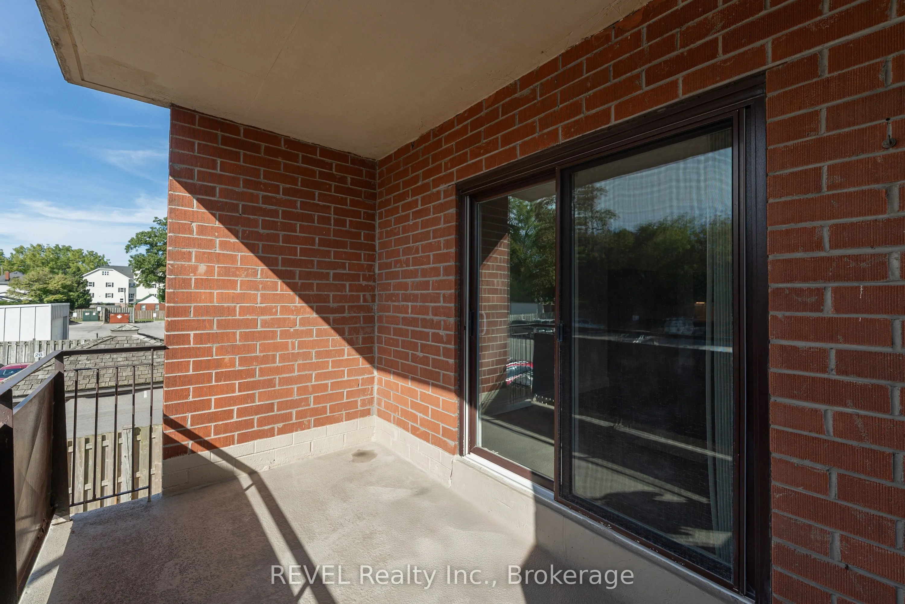 3955 Portage Road, #206