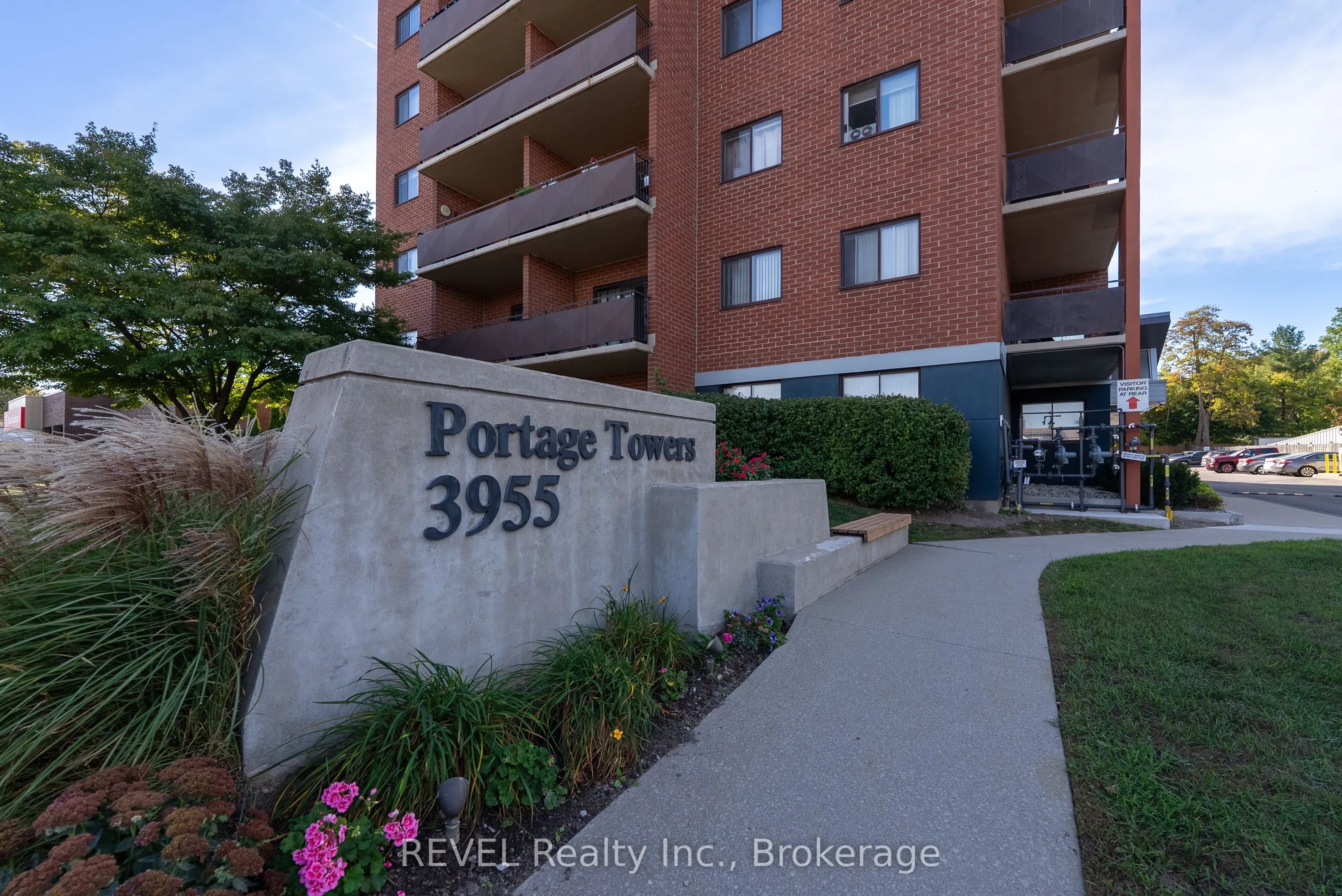 3955 Portage Road, #206