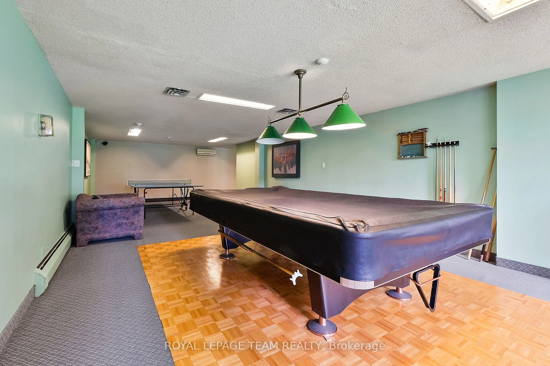 515 St Laurent Boulevard, #2509/2510