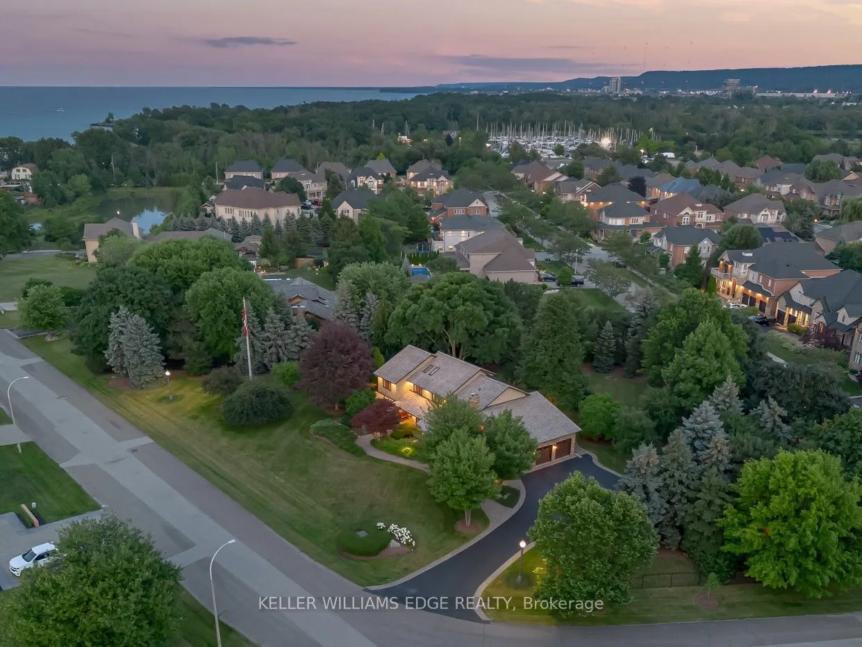 8 Lochside Drive