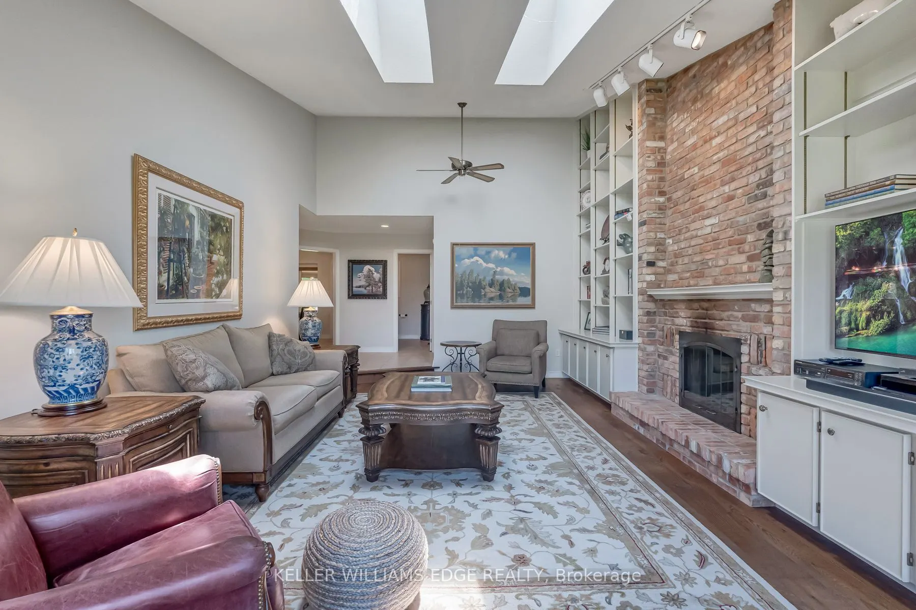 8 Lochside Drive
