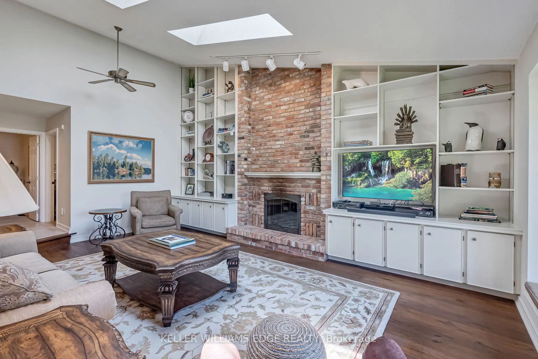 8 Lochside Drive