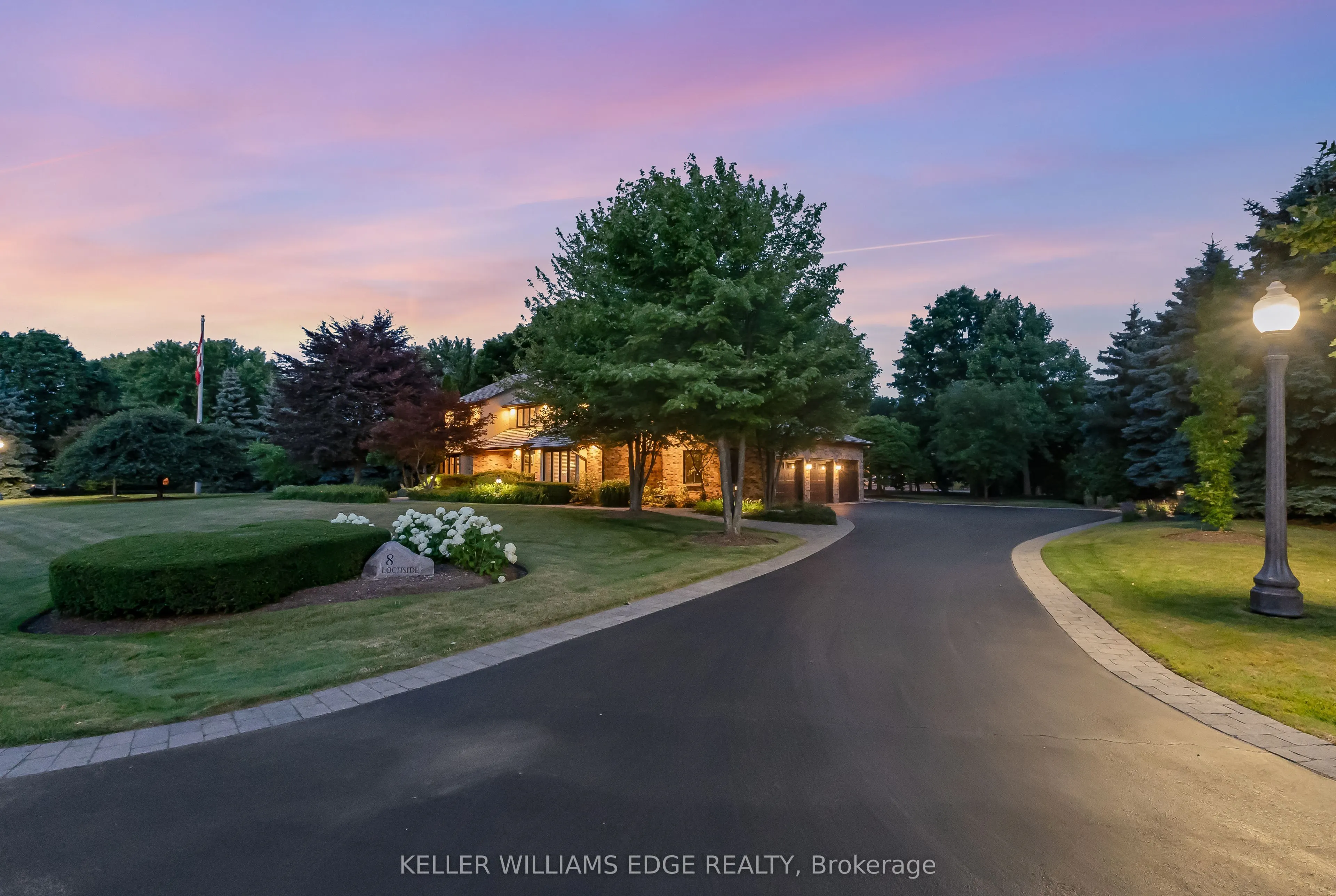 8 Lochside Drive