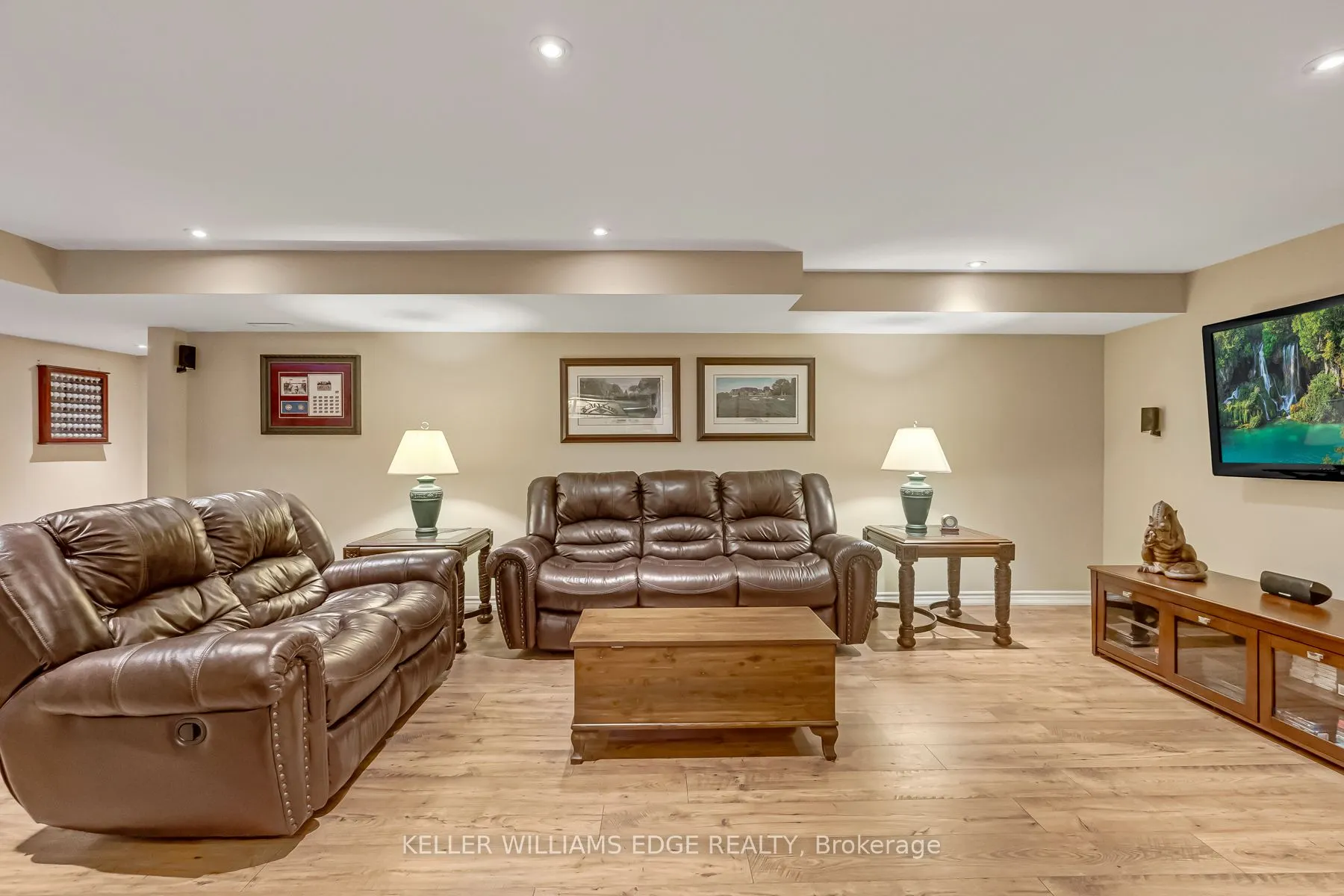 8 Lochside Drive