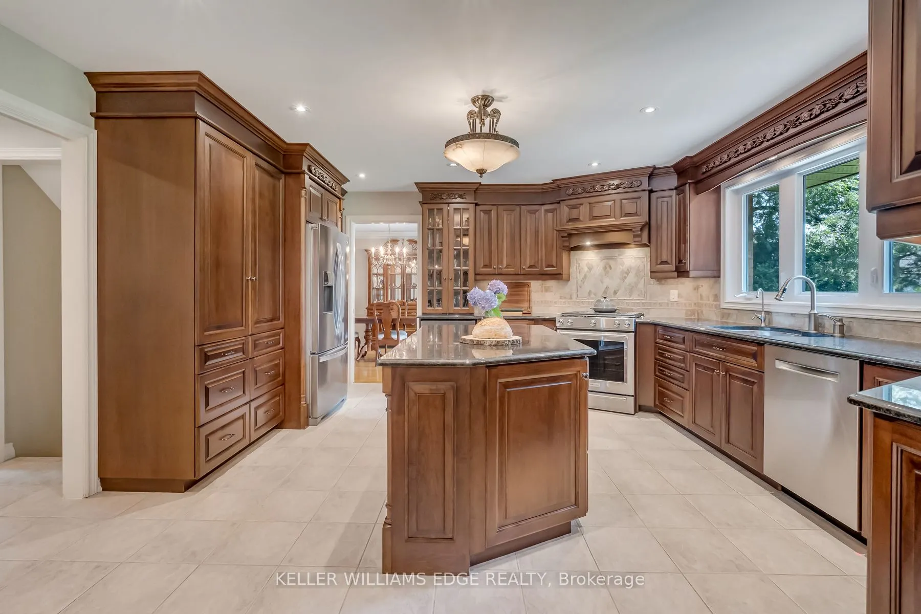 8 Lochside Drive