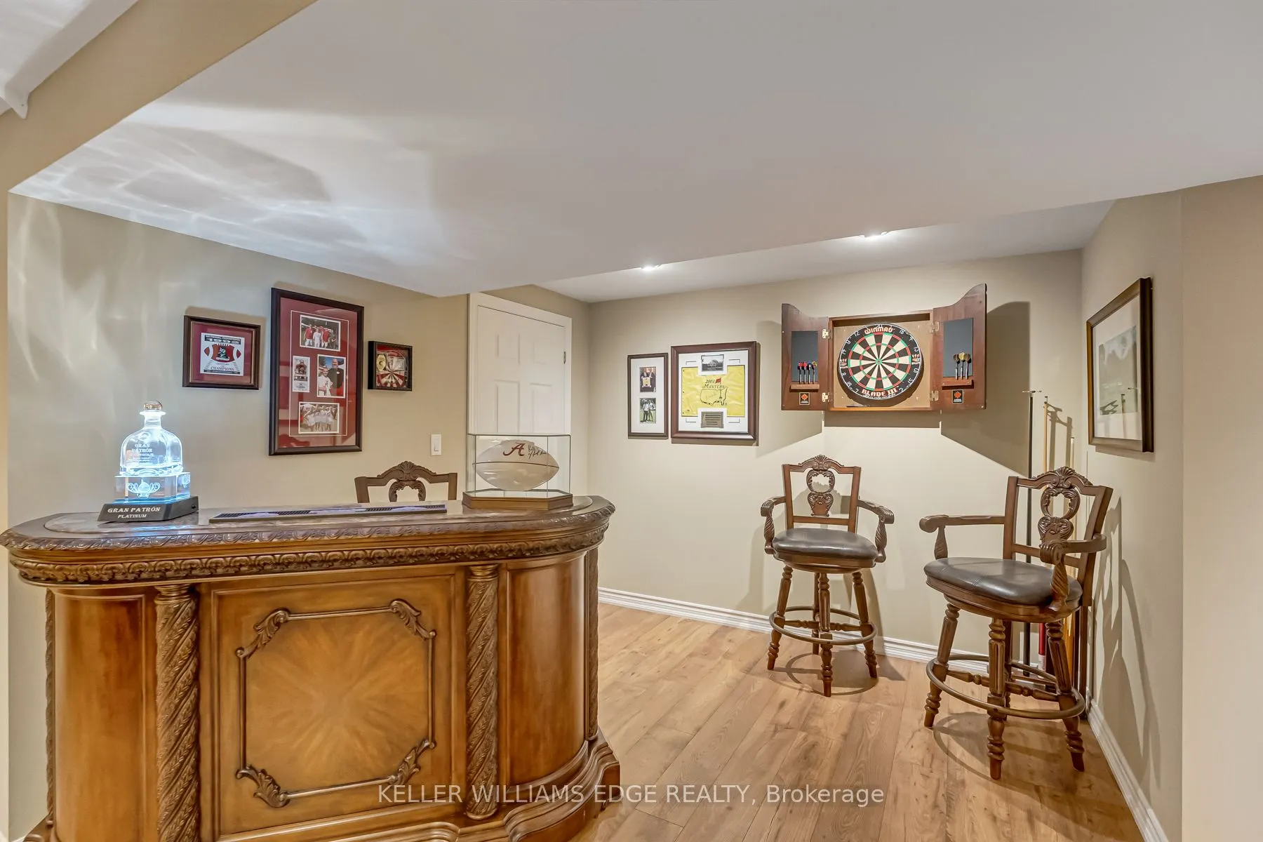 8 Lochside Drive