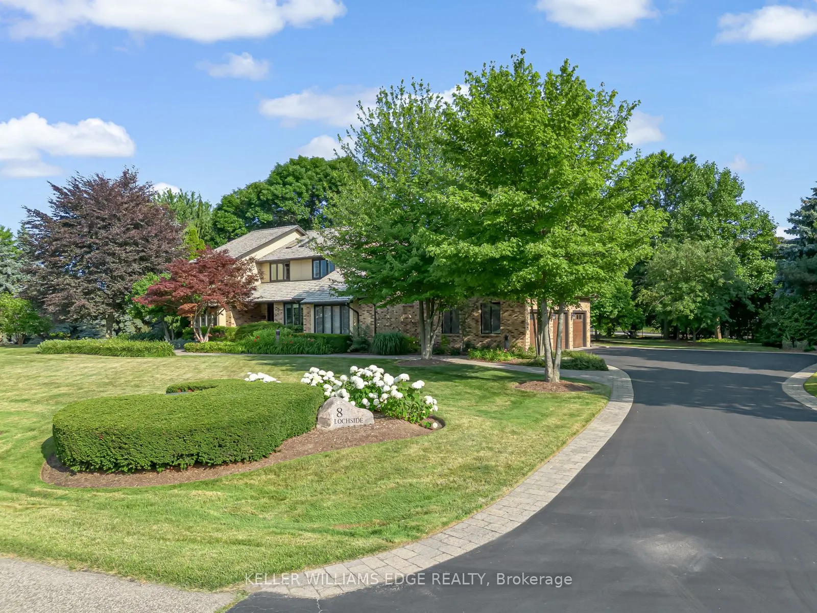 8 Lochside Drive