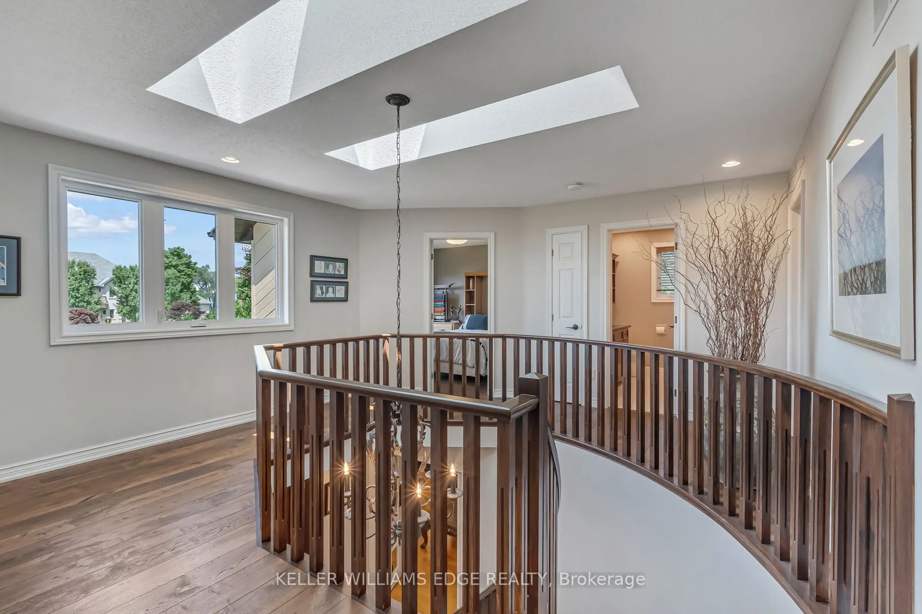 8 Lochside Drive