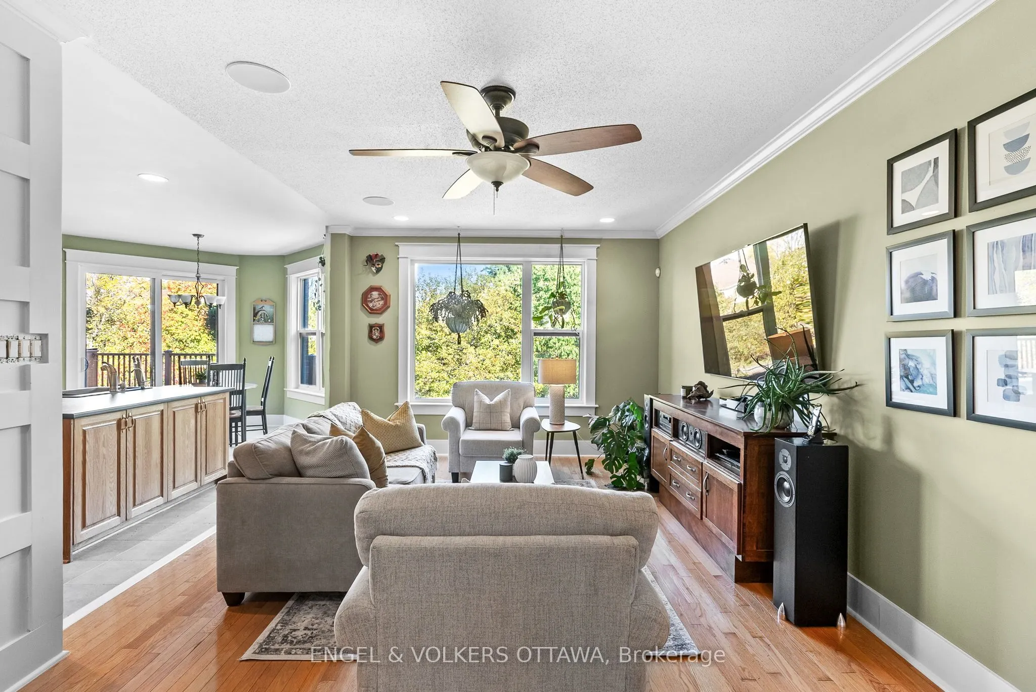 2139 Blue Willow Crescent