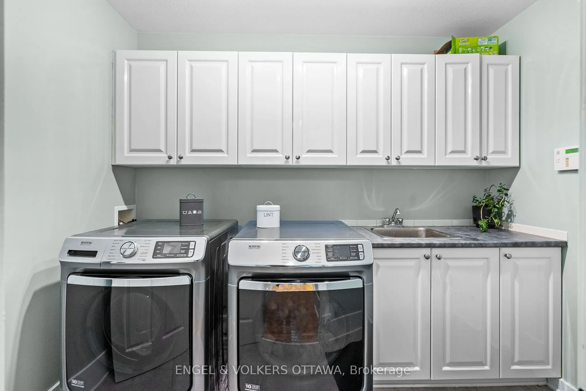 2139 Blue Willow Crescent