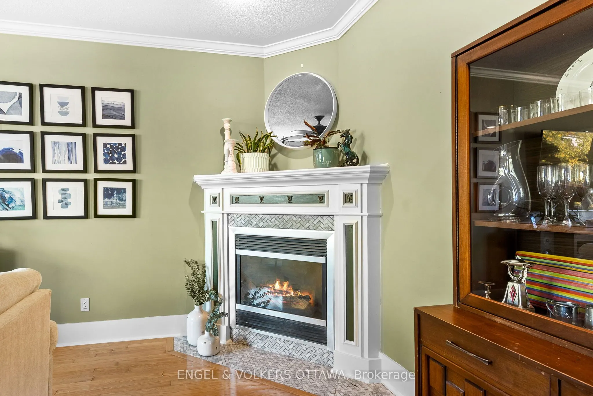 2139 Blue Willow Crescent