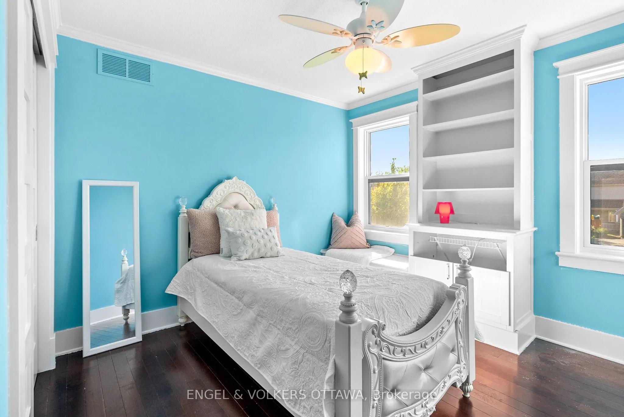 2139 Blue Willow Crescent