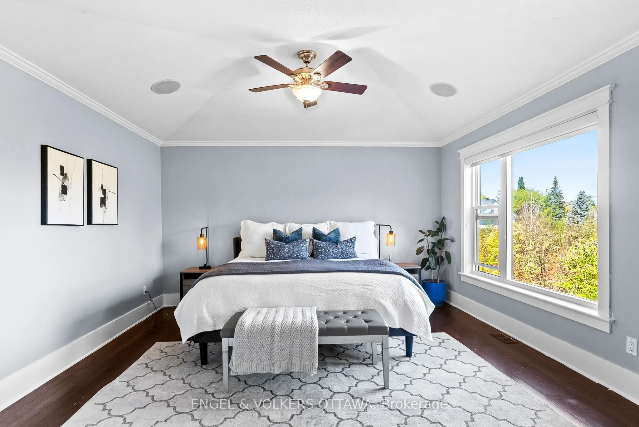 2139 Blue Willow Crescent