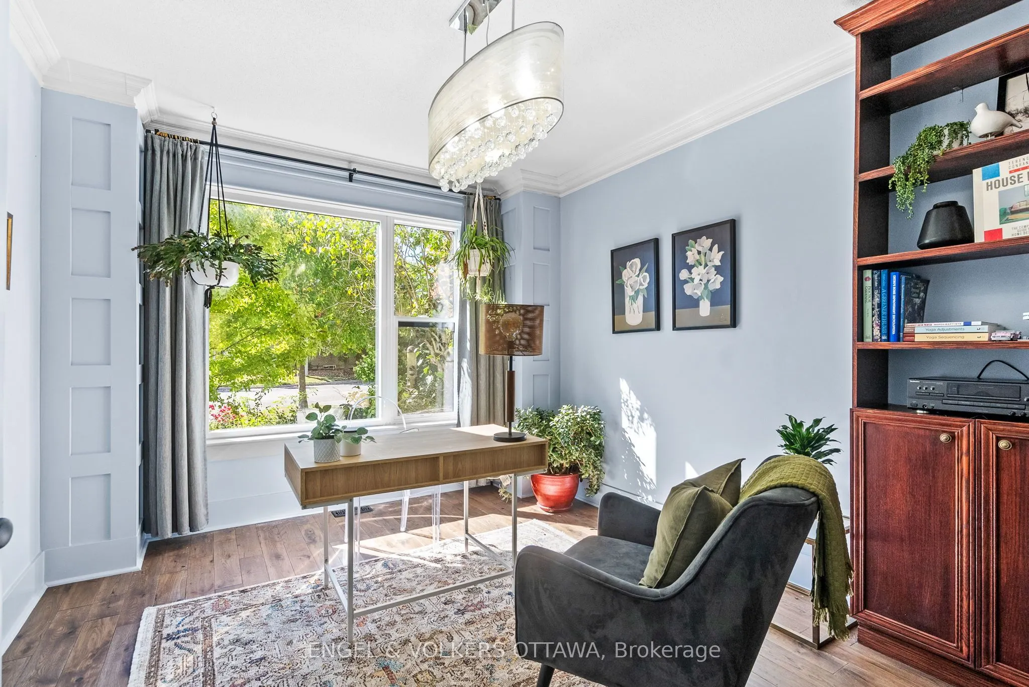 2139 Blue Willow Crescent