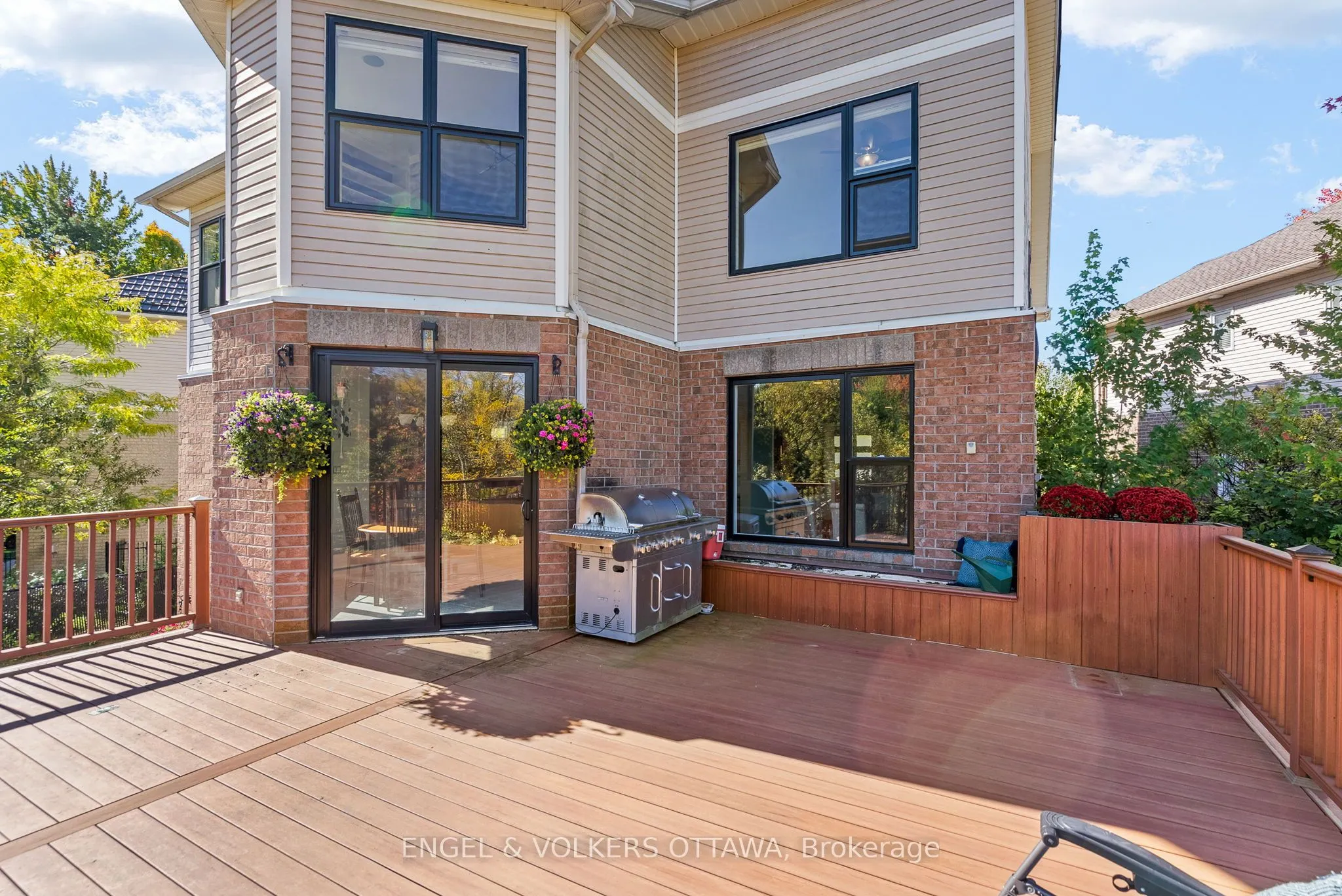 2139 Blue Willow Crescent