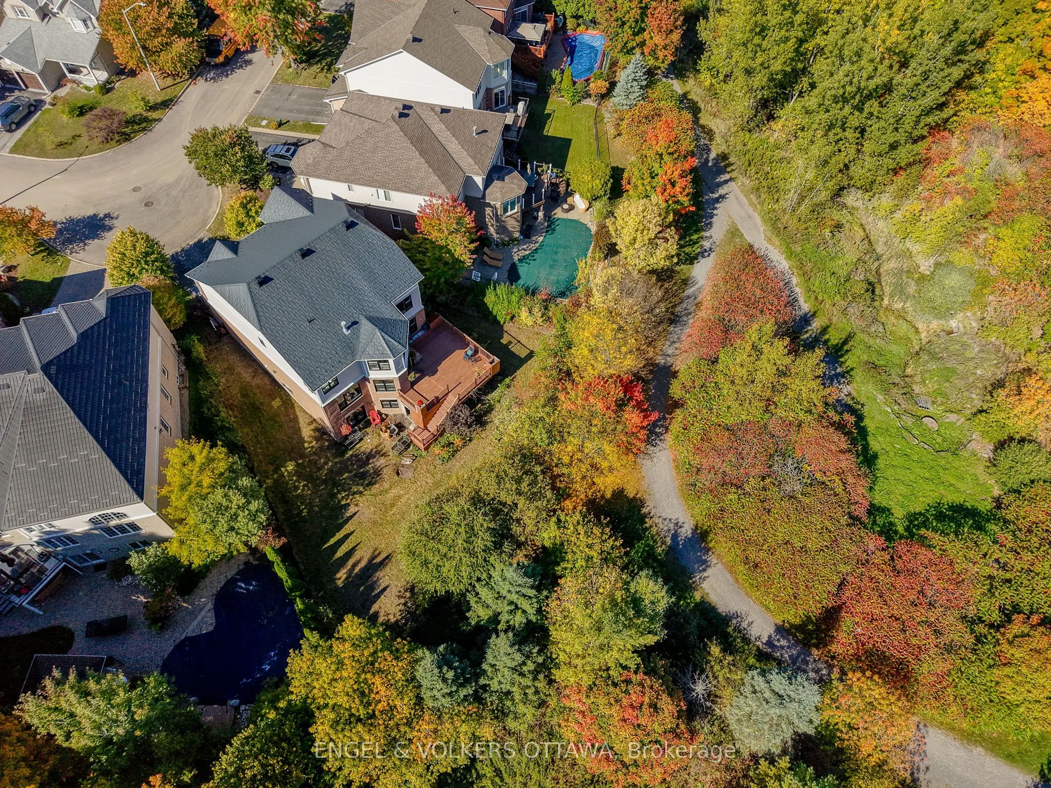 2139 Blue Willow Crescent
