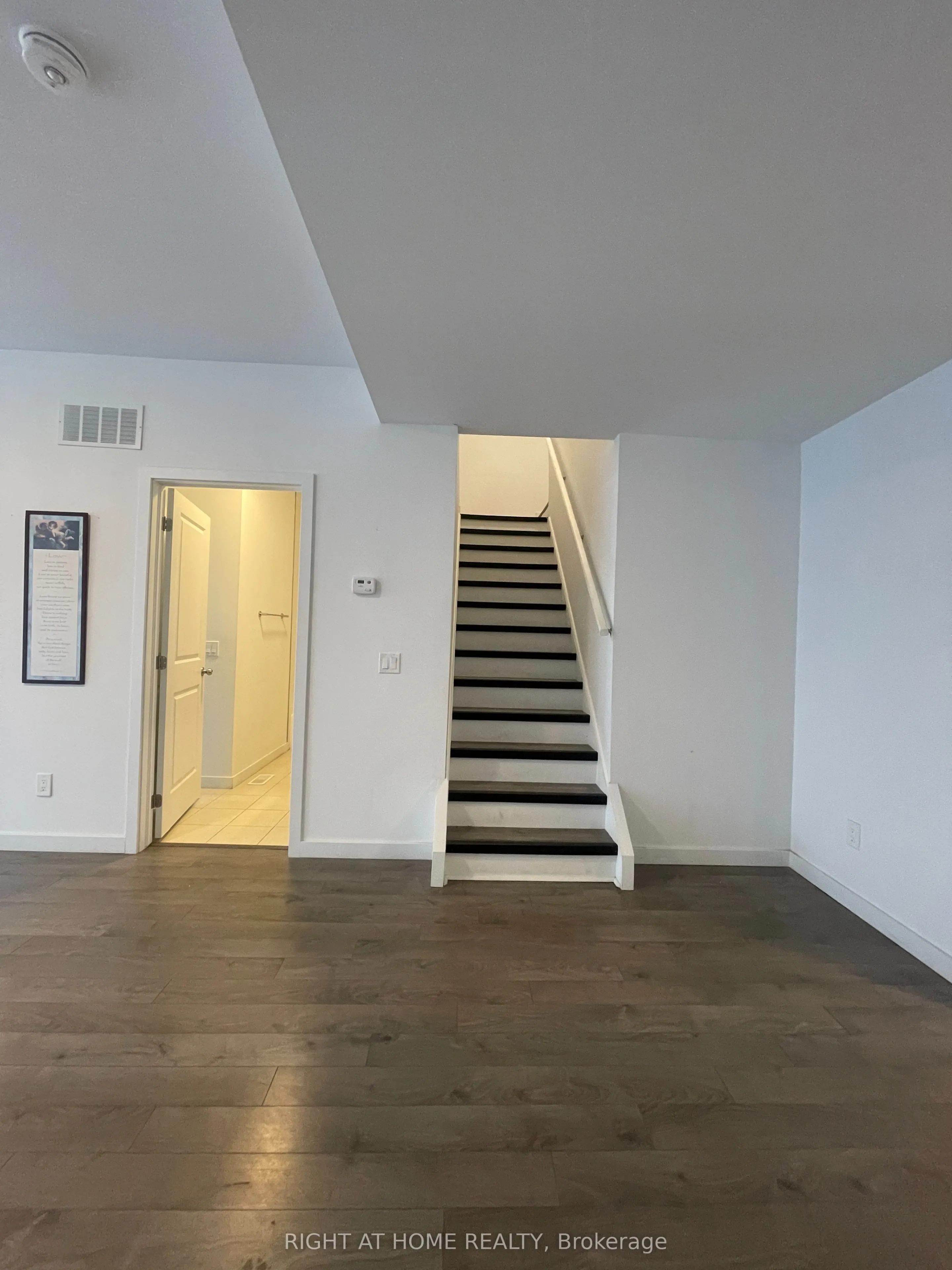 400 Alberta Street