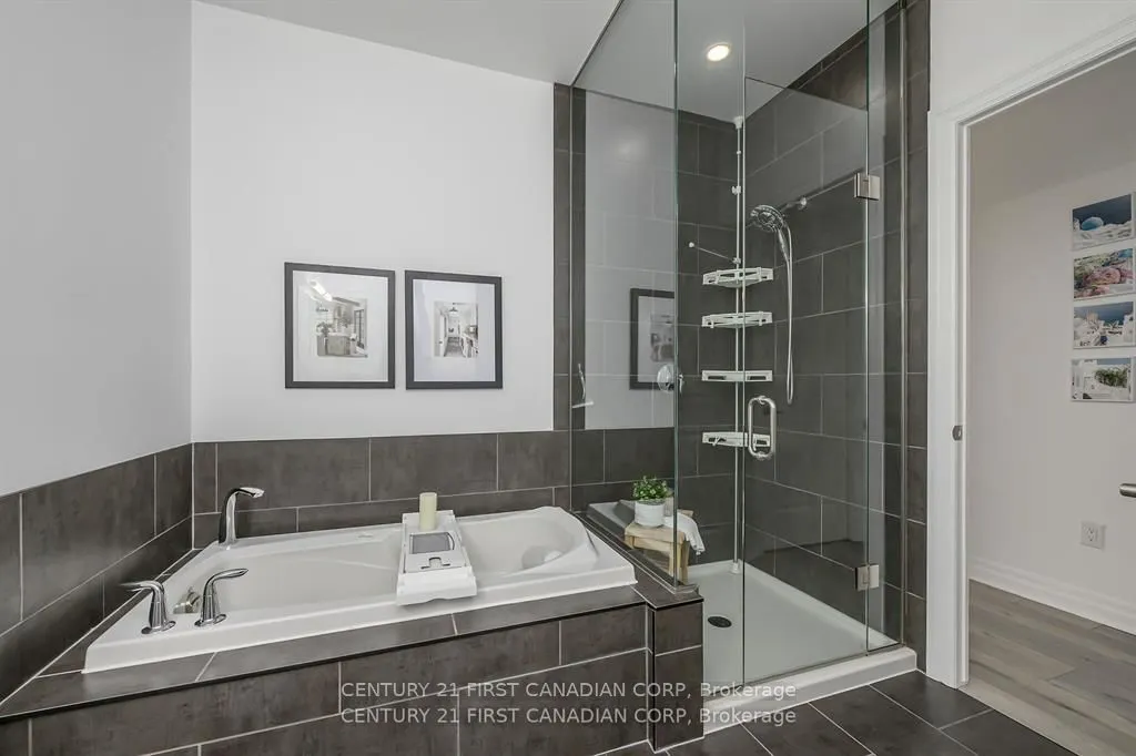 330 Ridout Street N, #2701/2704