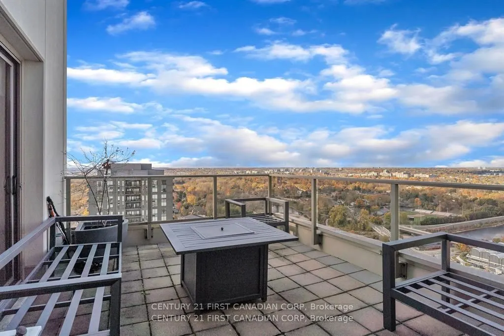 330 Ridout Street N, #2701/2704