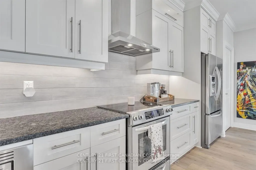 330 Ridout Street N, #2701/2704