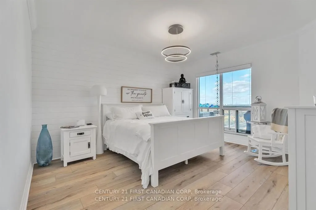 330 Ridout Street N, #2701/2704