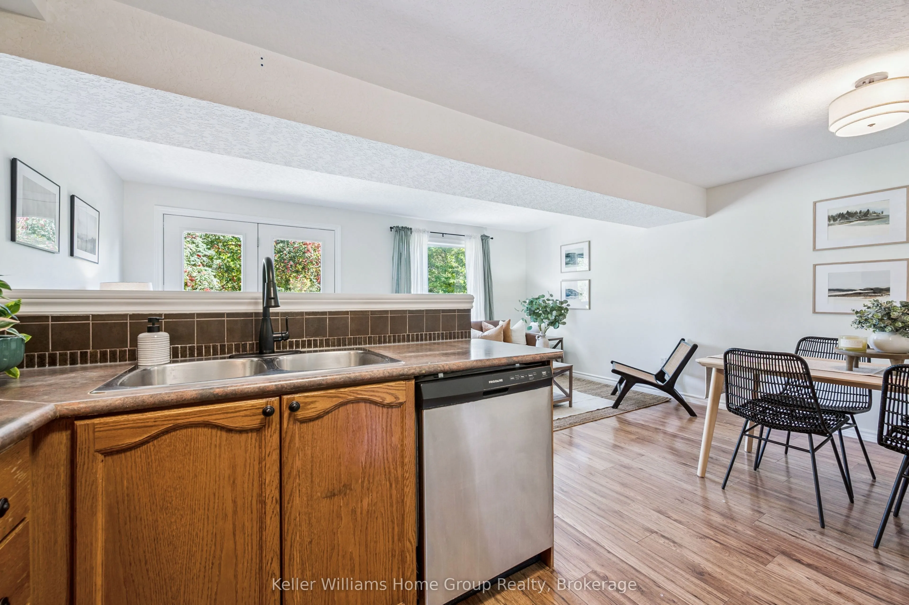 219 Terraview Crescent