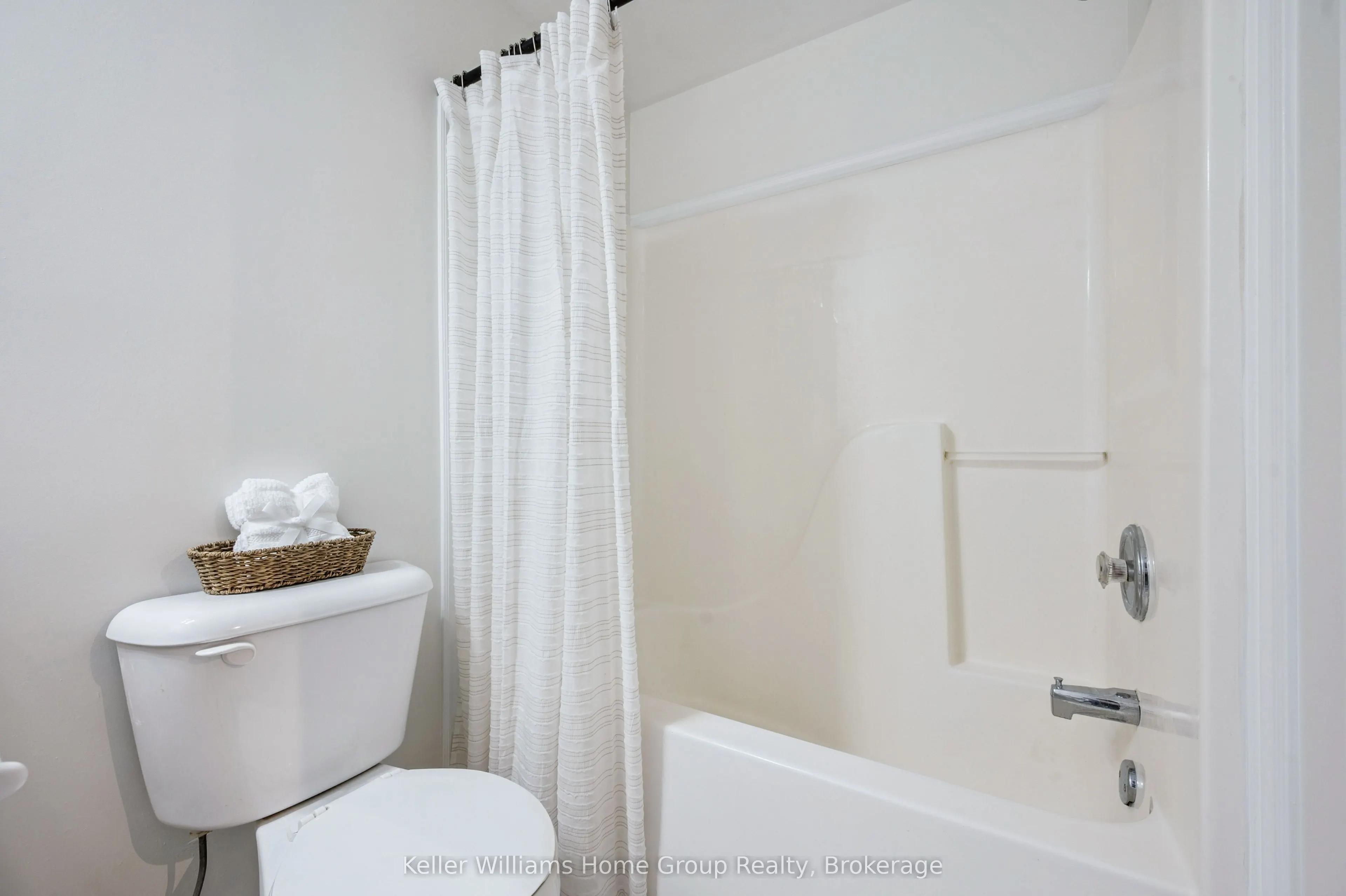 219 Terraview Crescent