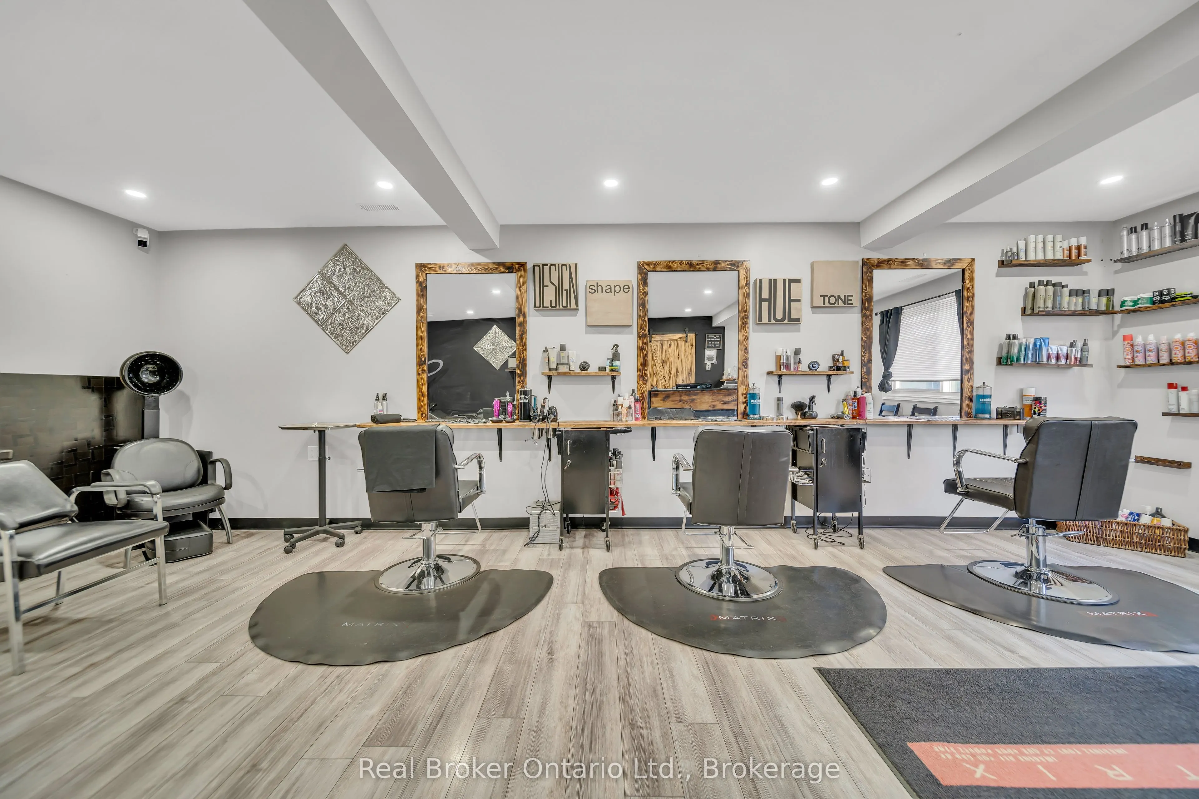 1302 Swan Street