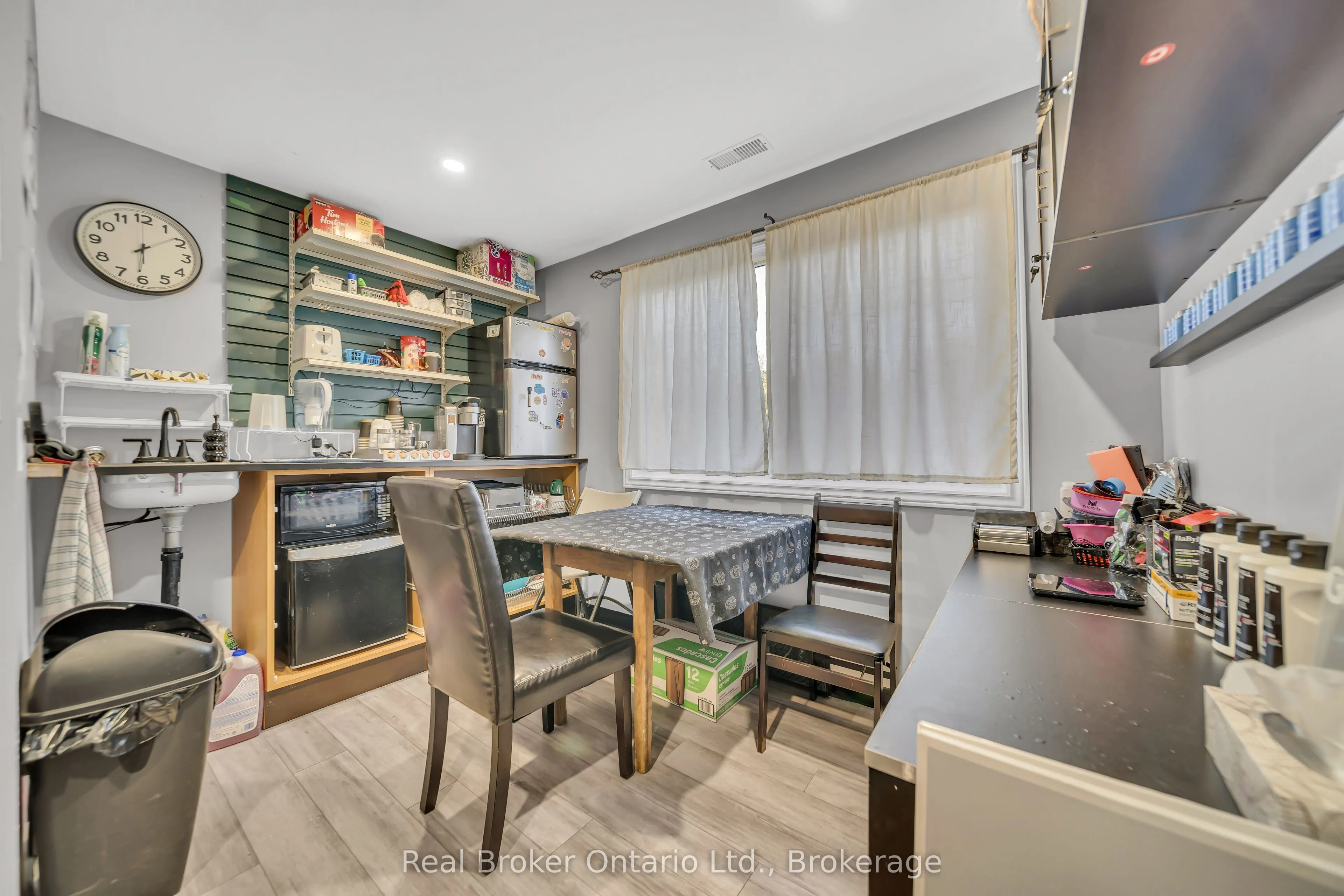 1302 Swan Street