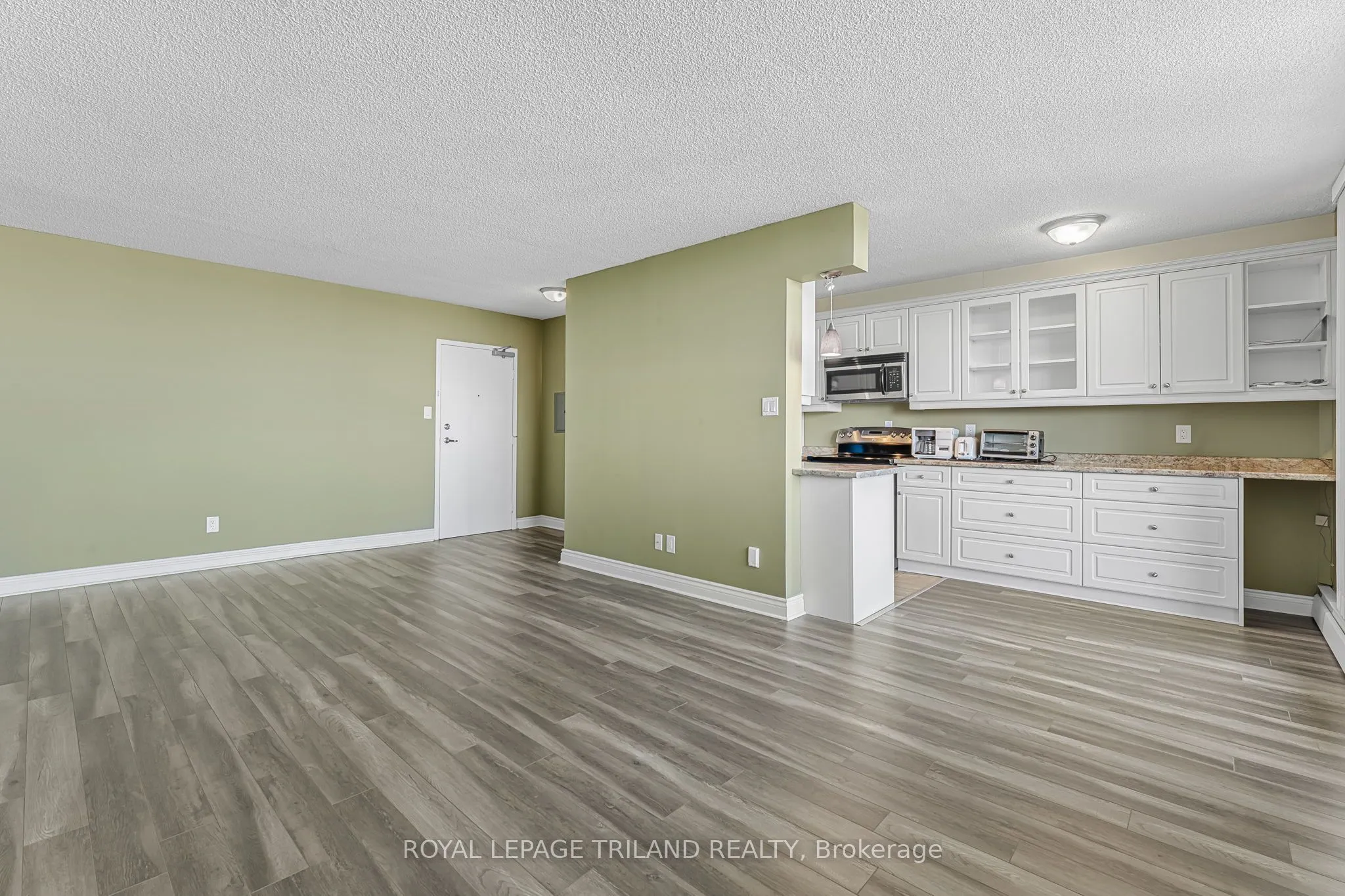6400 Huggins Street, #803