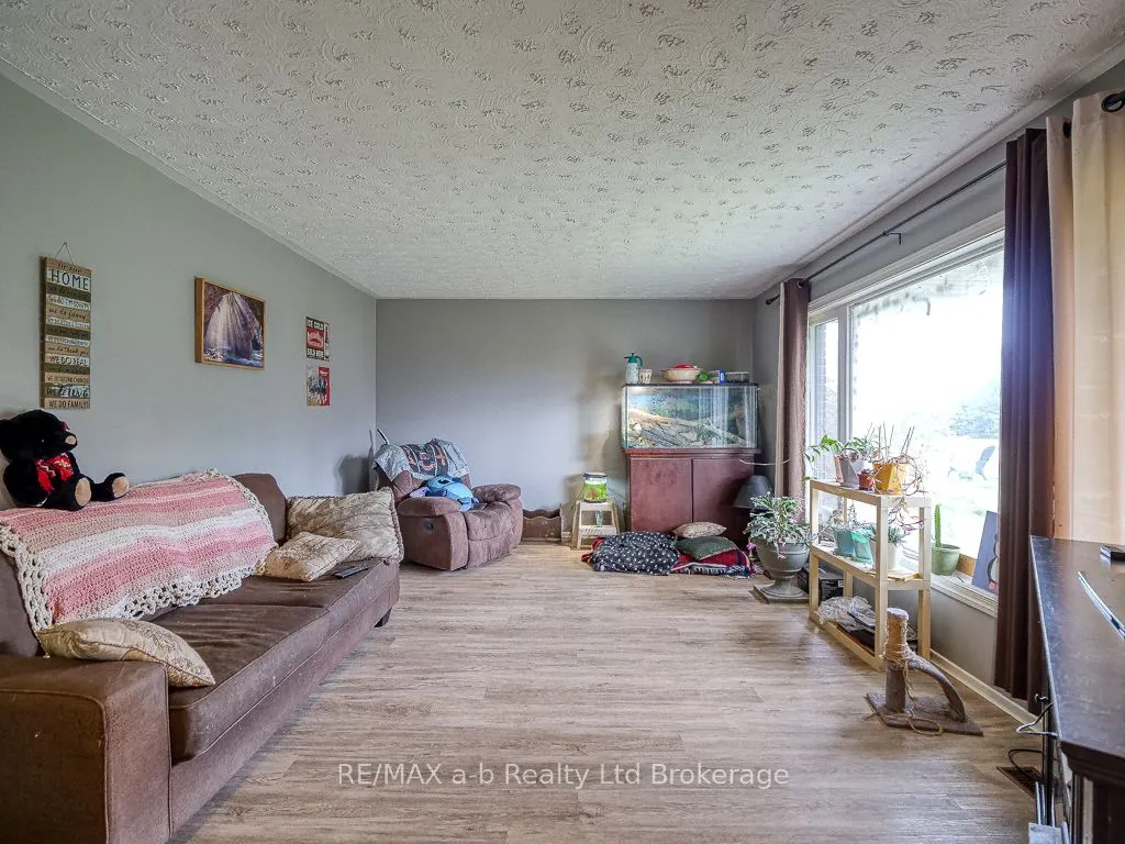936549 Blenheim Road
