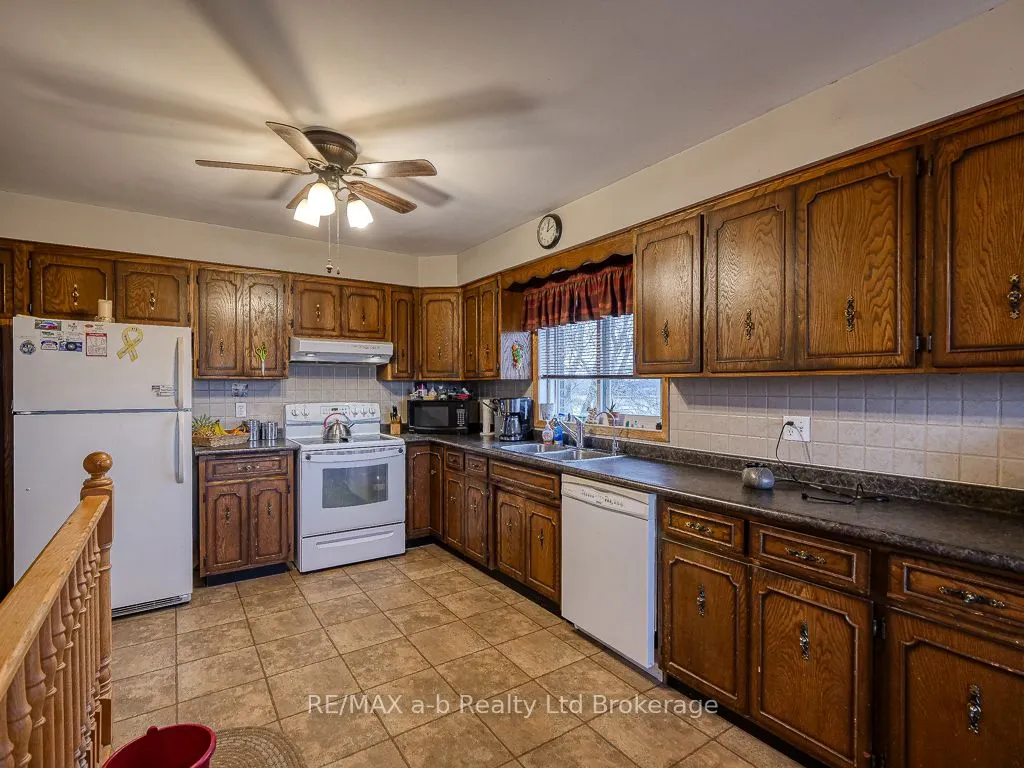 936549 Blenheim Road