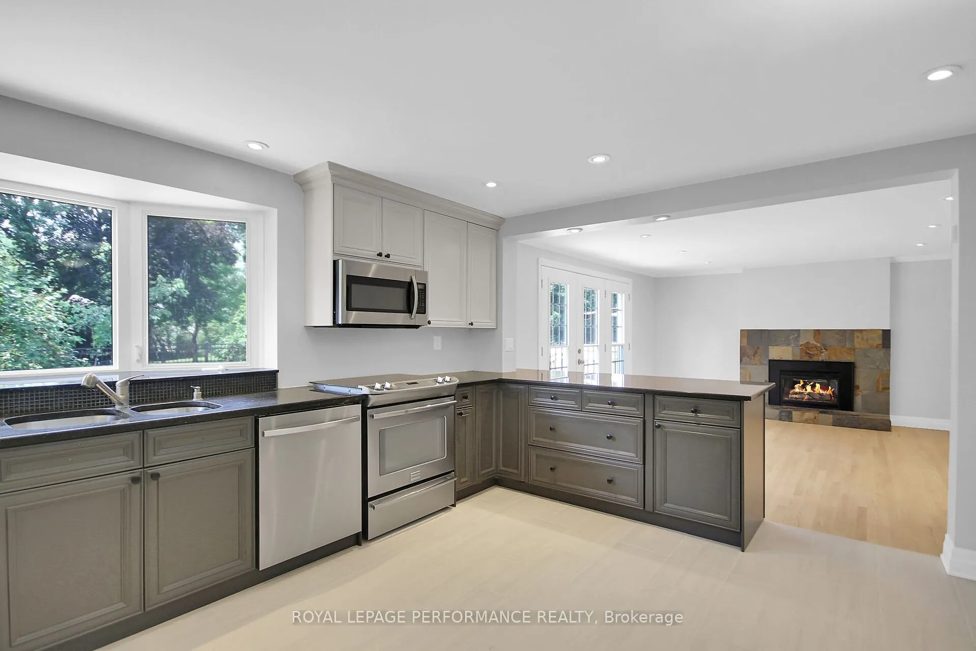 82 Queensline Drive