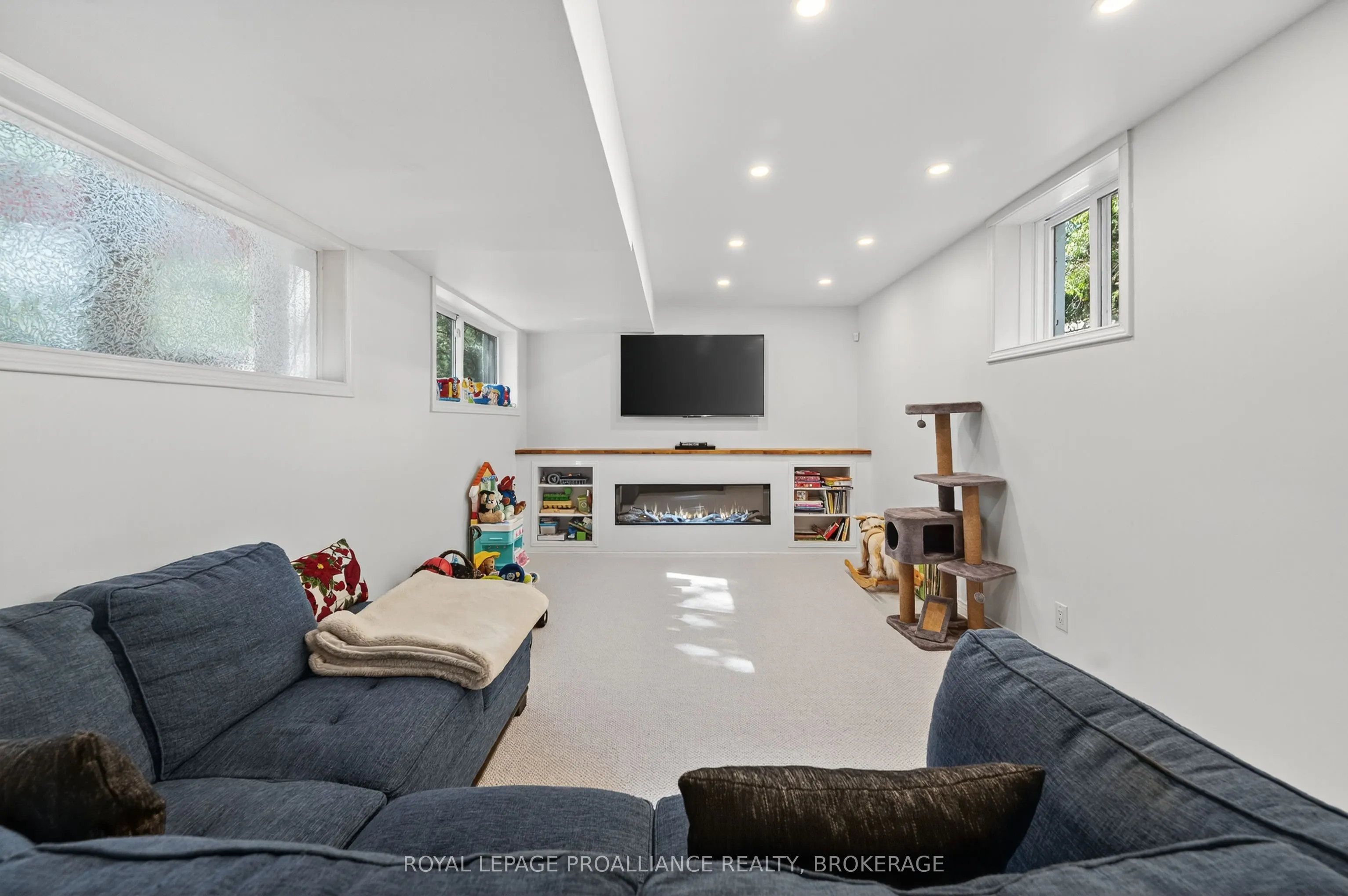 202 Alwington Place