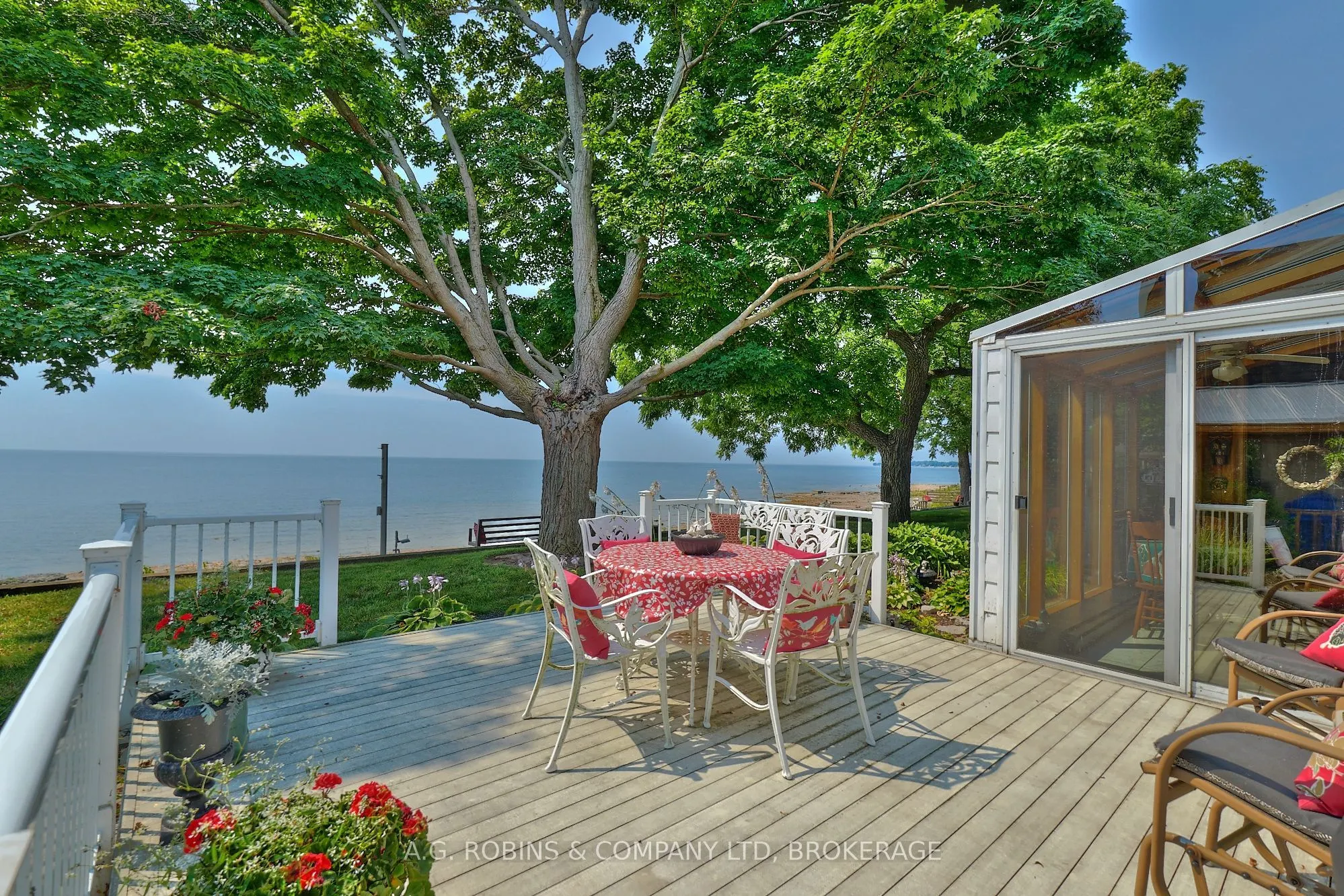 10773 Lakeshore Road