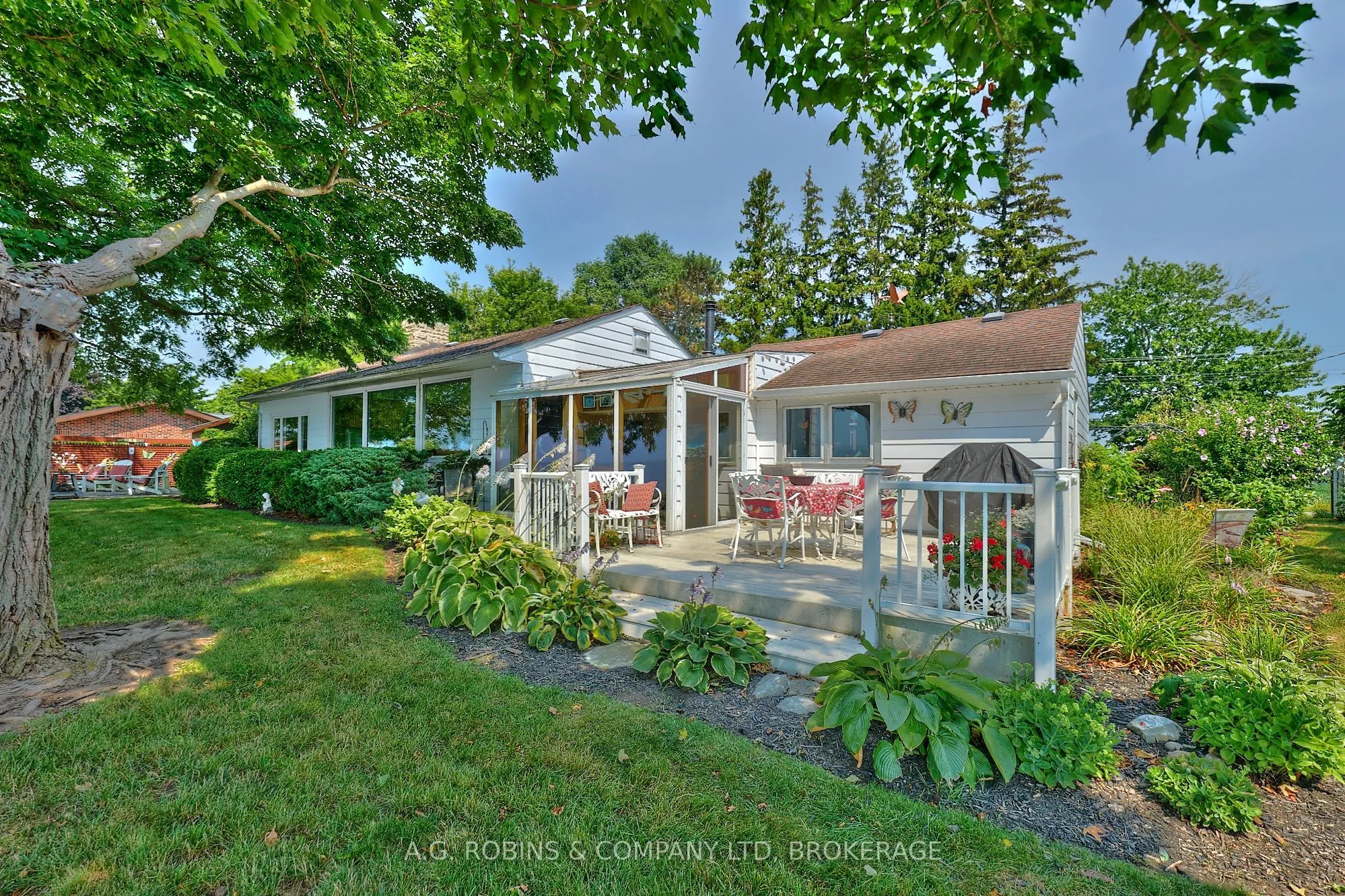 10773 Lakeshore Road