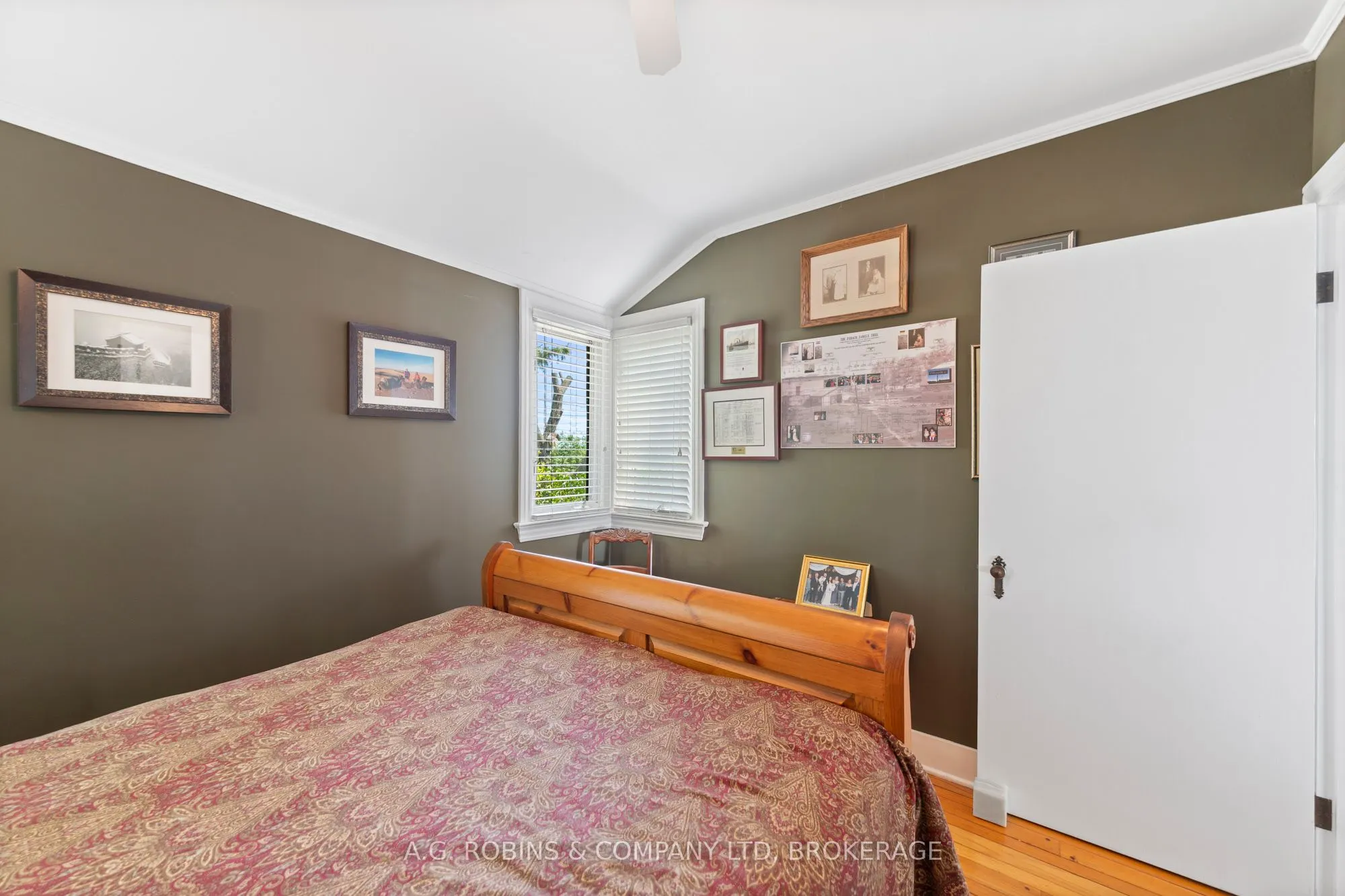 10773 Lakeshore Road