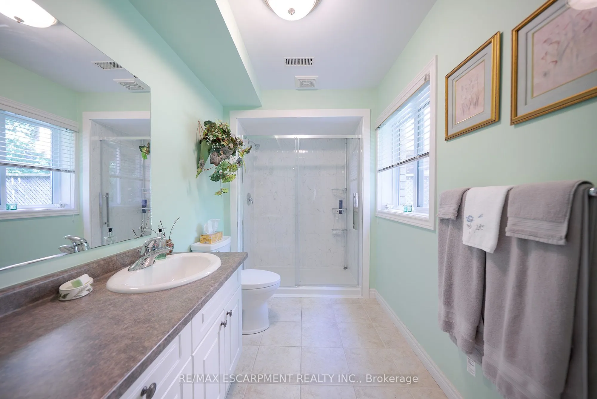 24 Hardy Road, #8
