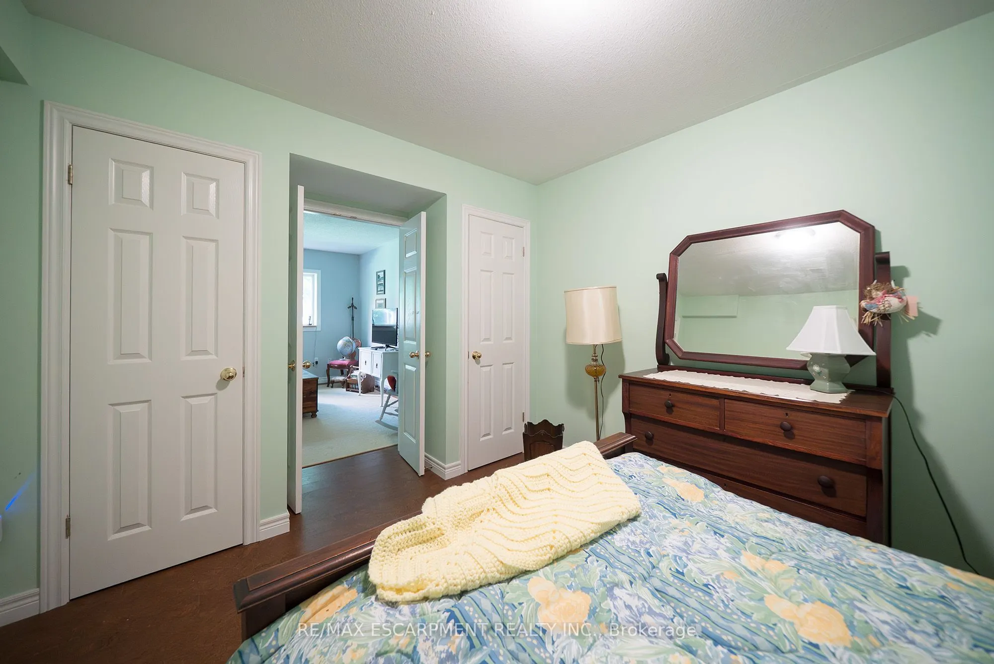 24 Hardy Road, #8