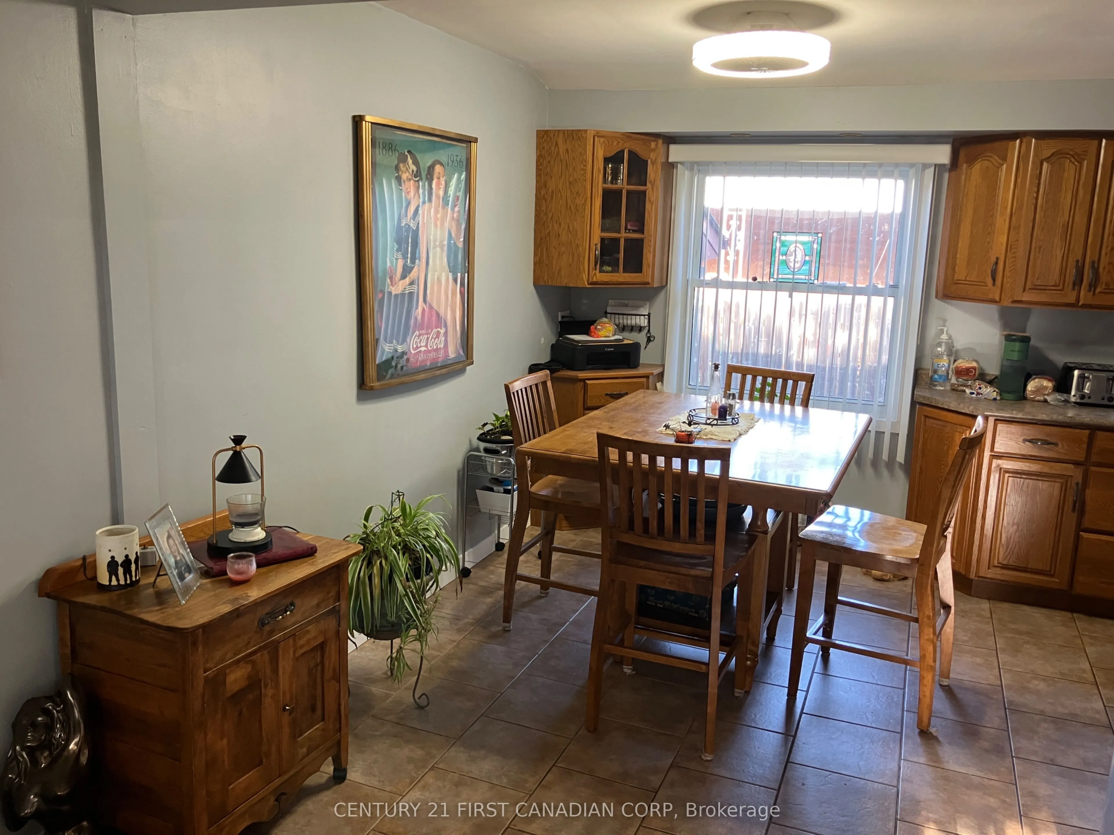 63 Hawkesbury Avenue