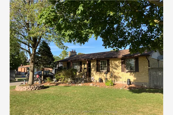 63 Hawkesbury Avenue