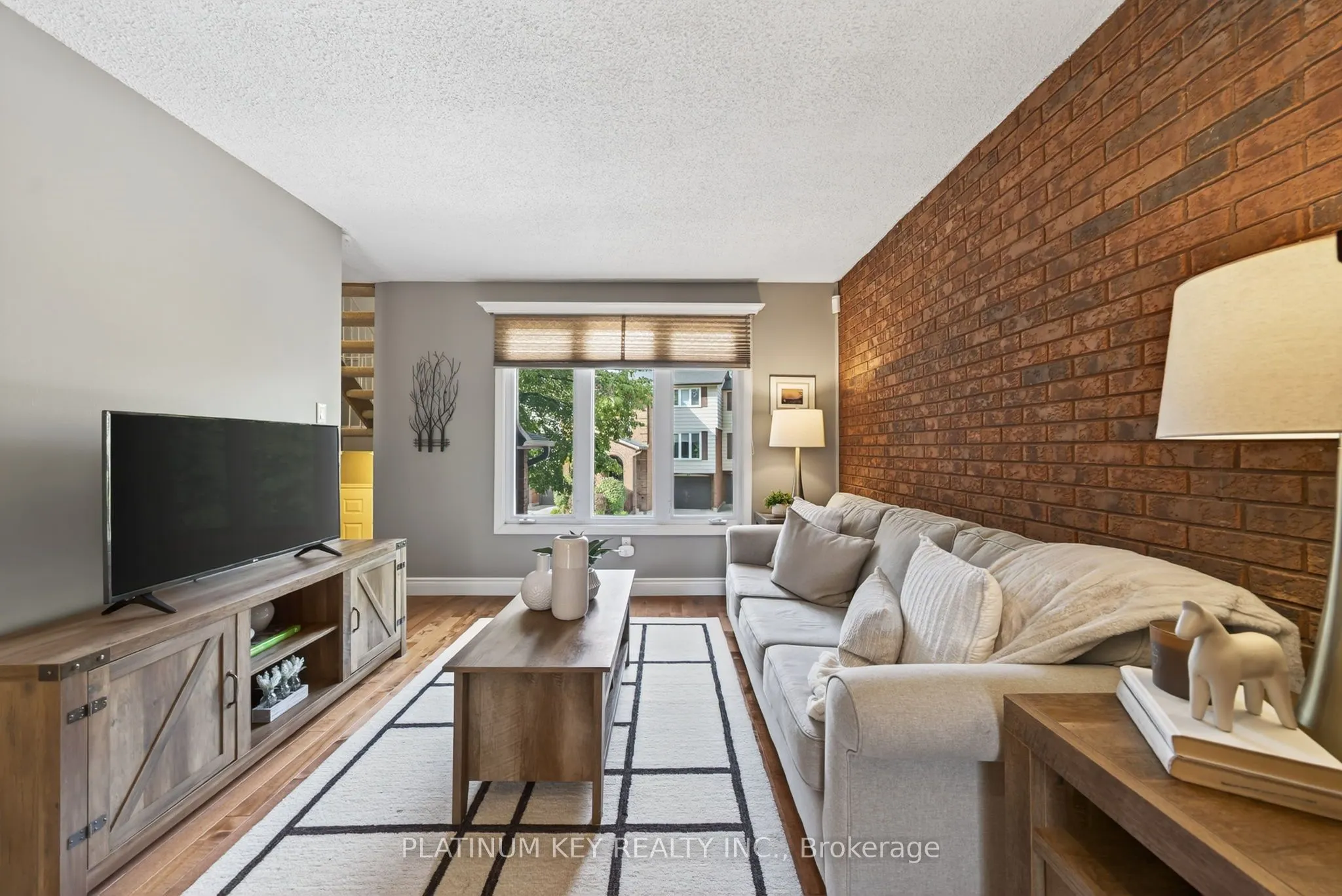 295 Wilkins Street, #27
