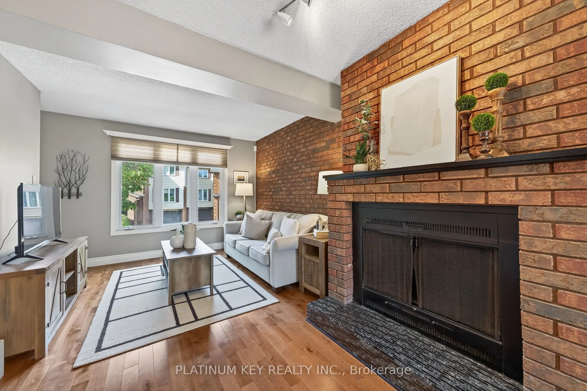295 Wilkins Street, #27