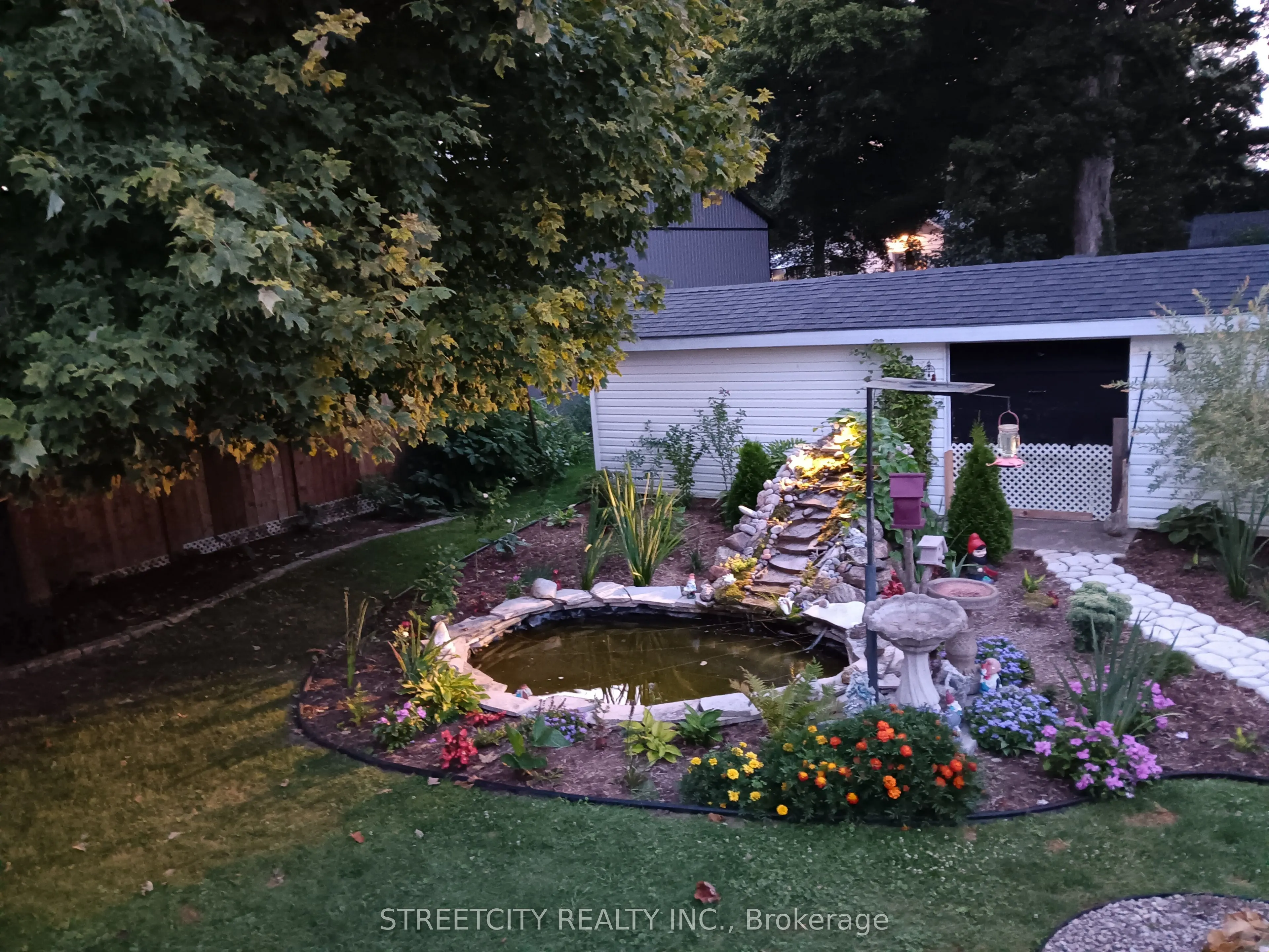 156 Maple Street
