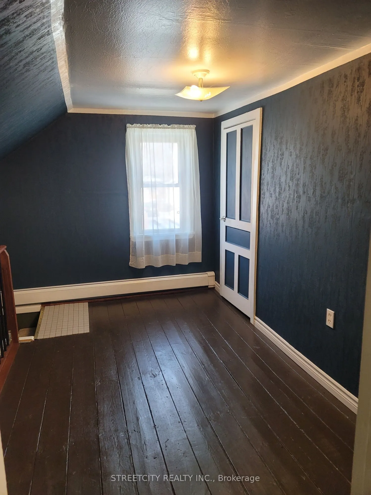 156 Maple Street
